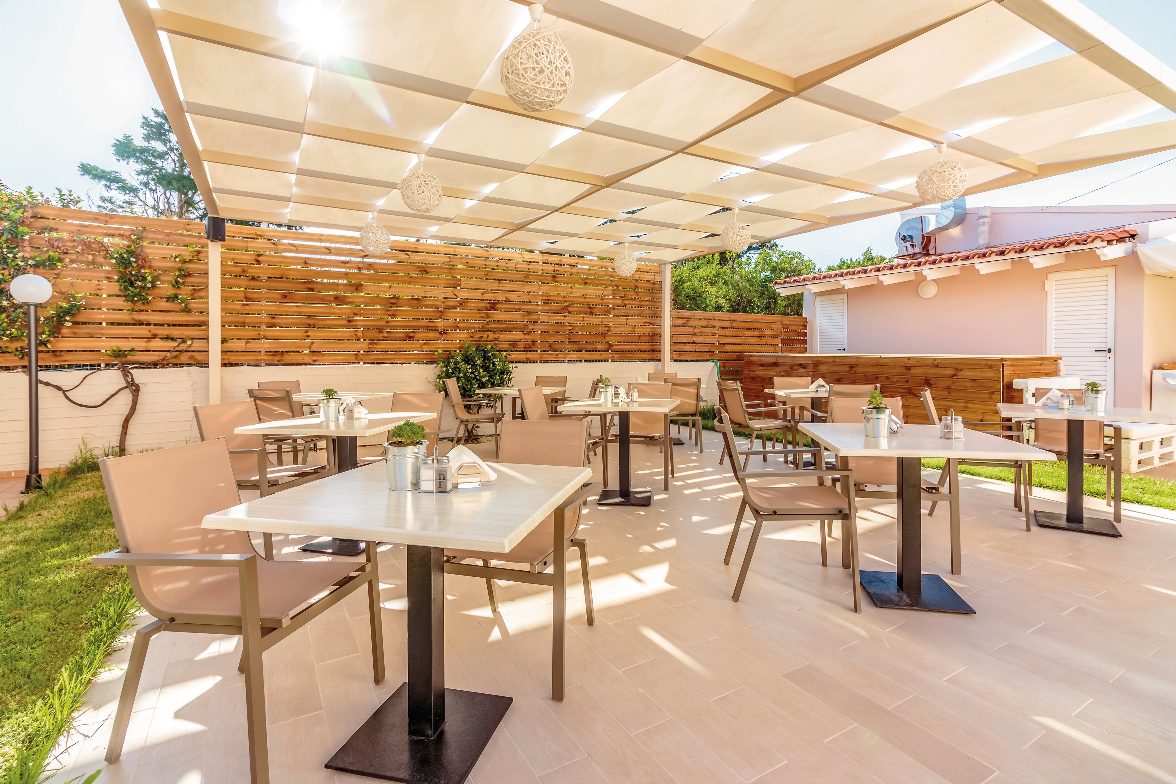 Dimitra & Evdokia Studio Apartments