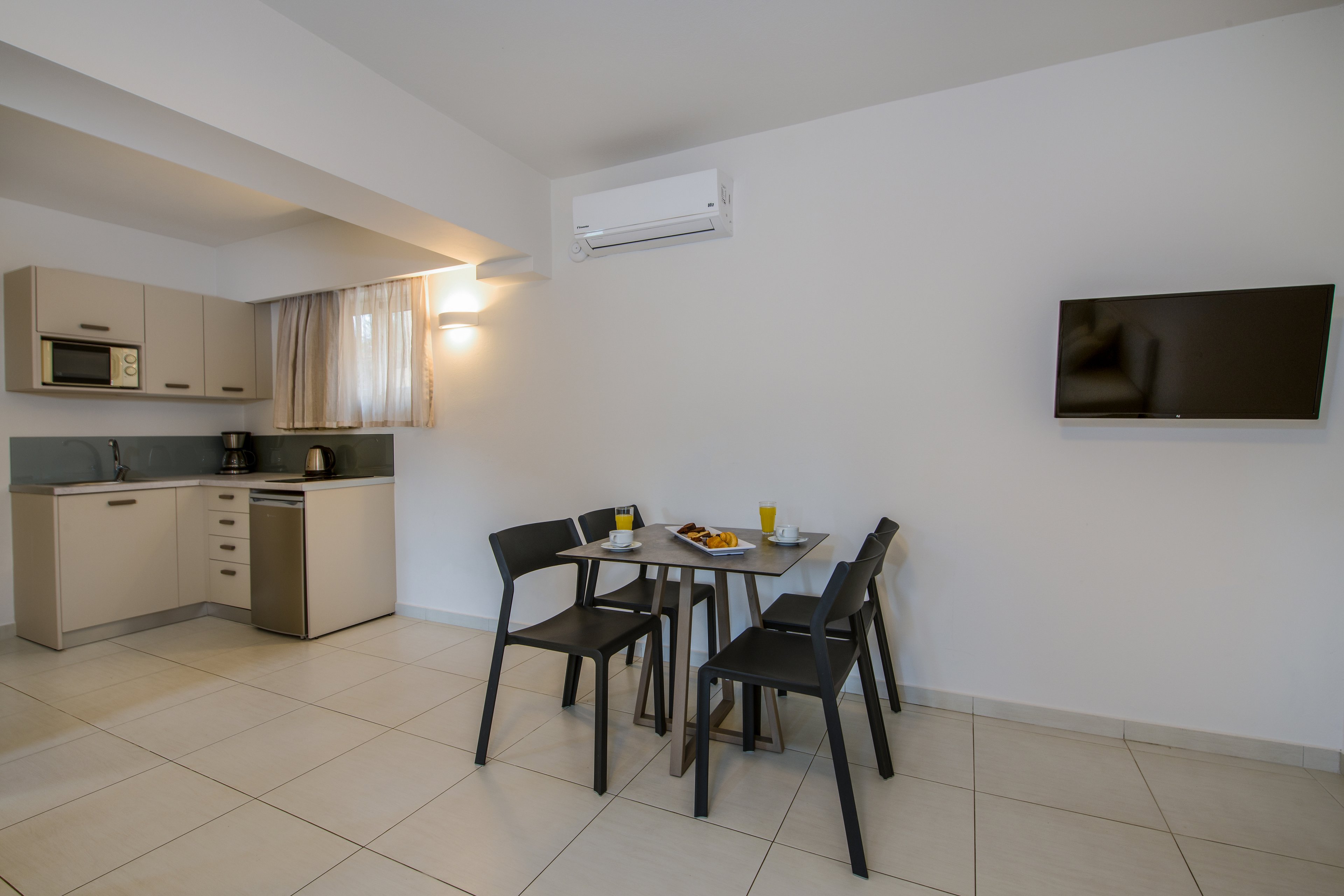 Stefan Village Hotel Apartments