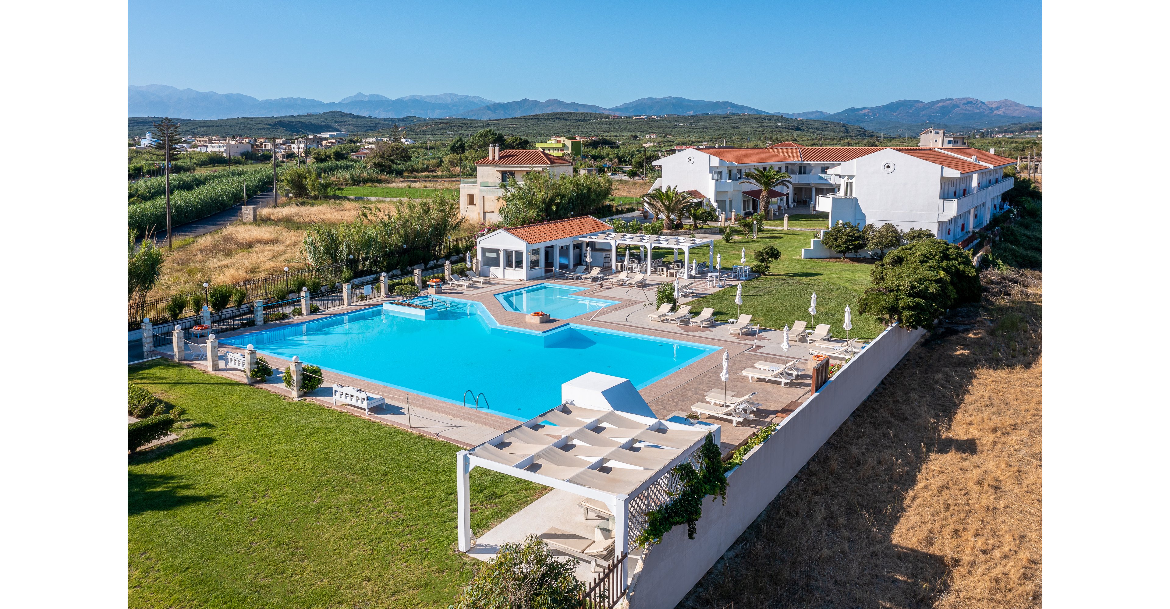 Mrs Chryssana Beach Hotel