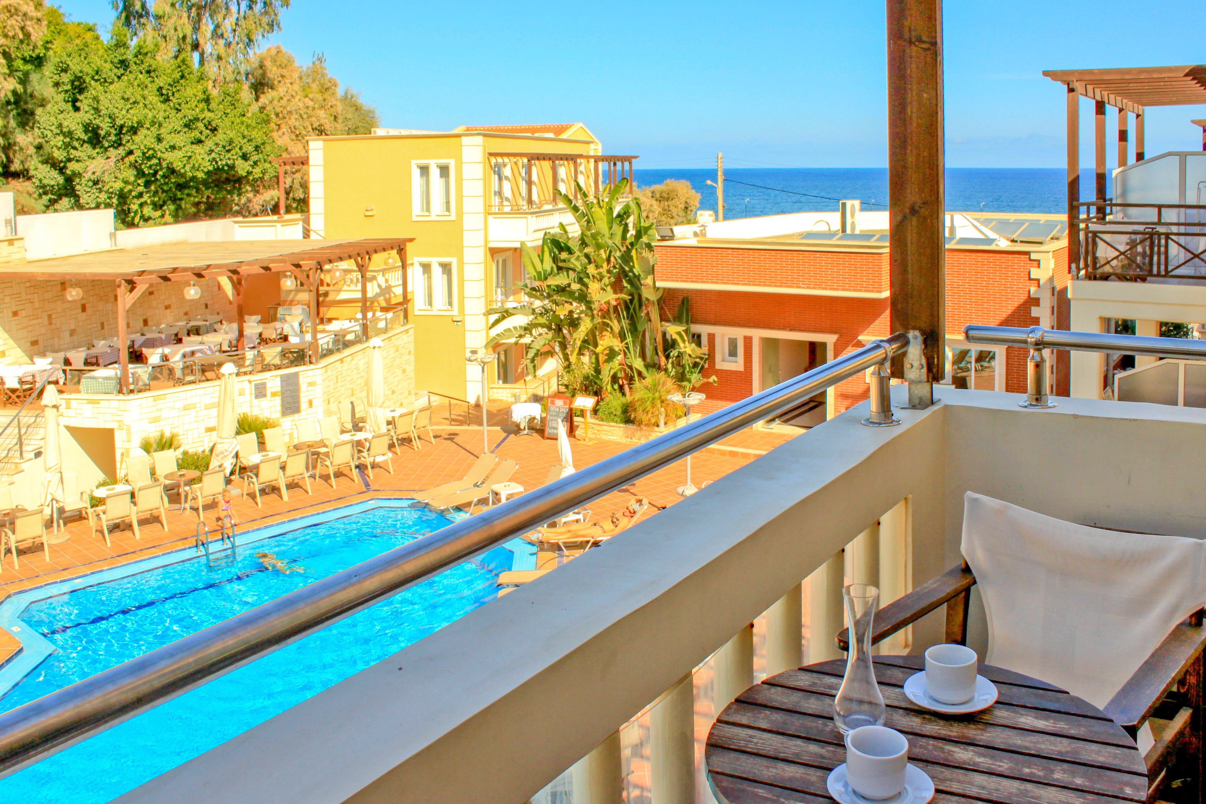 Porto Kalamaki Hotel