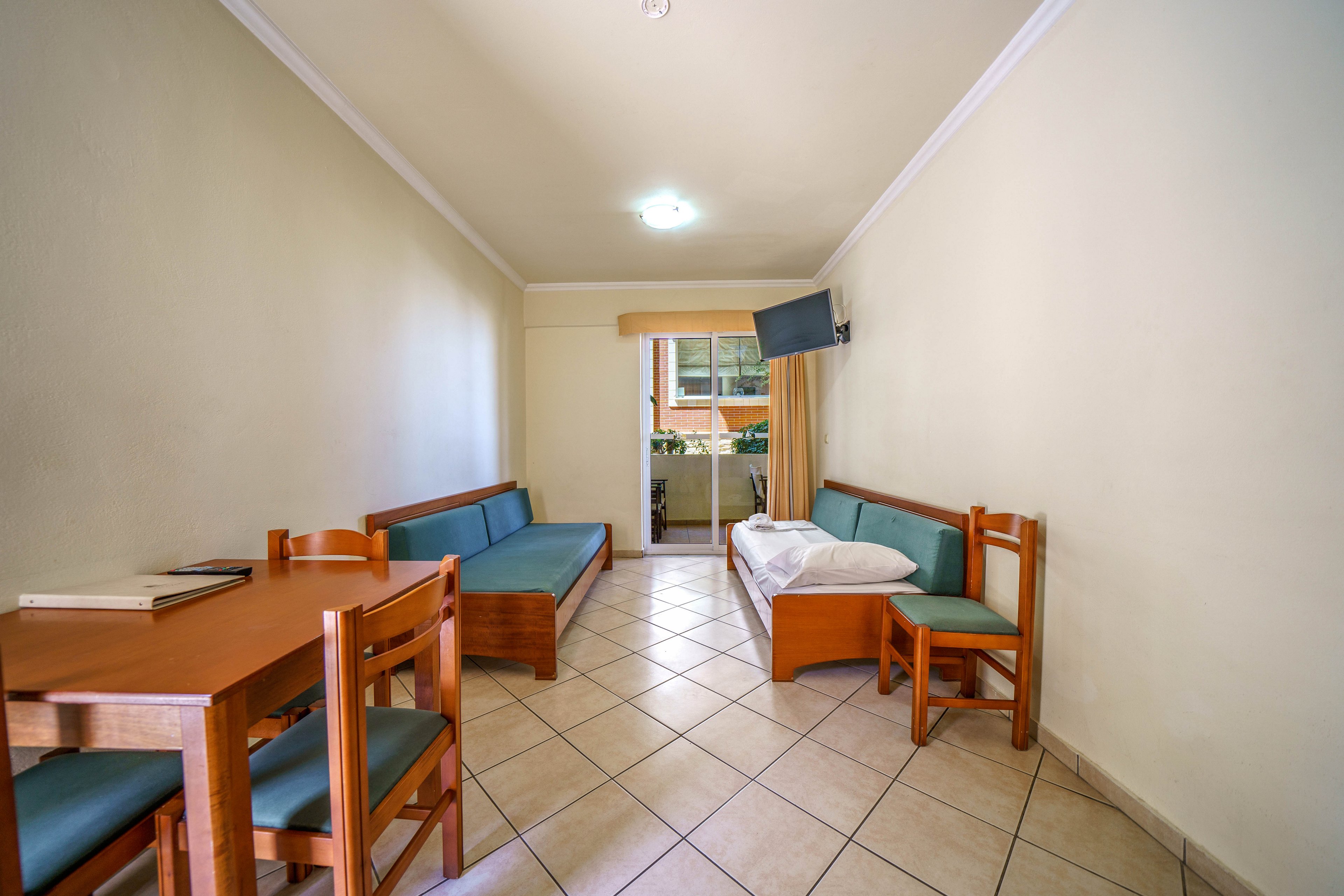 Porto Kalamaki Hotel