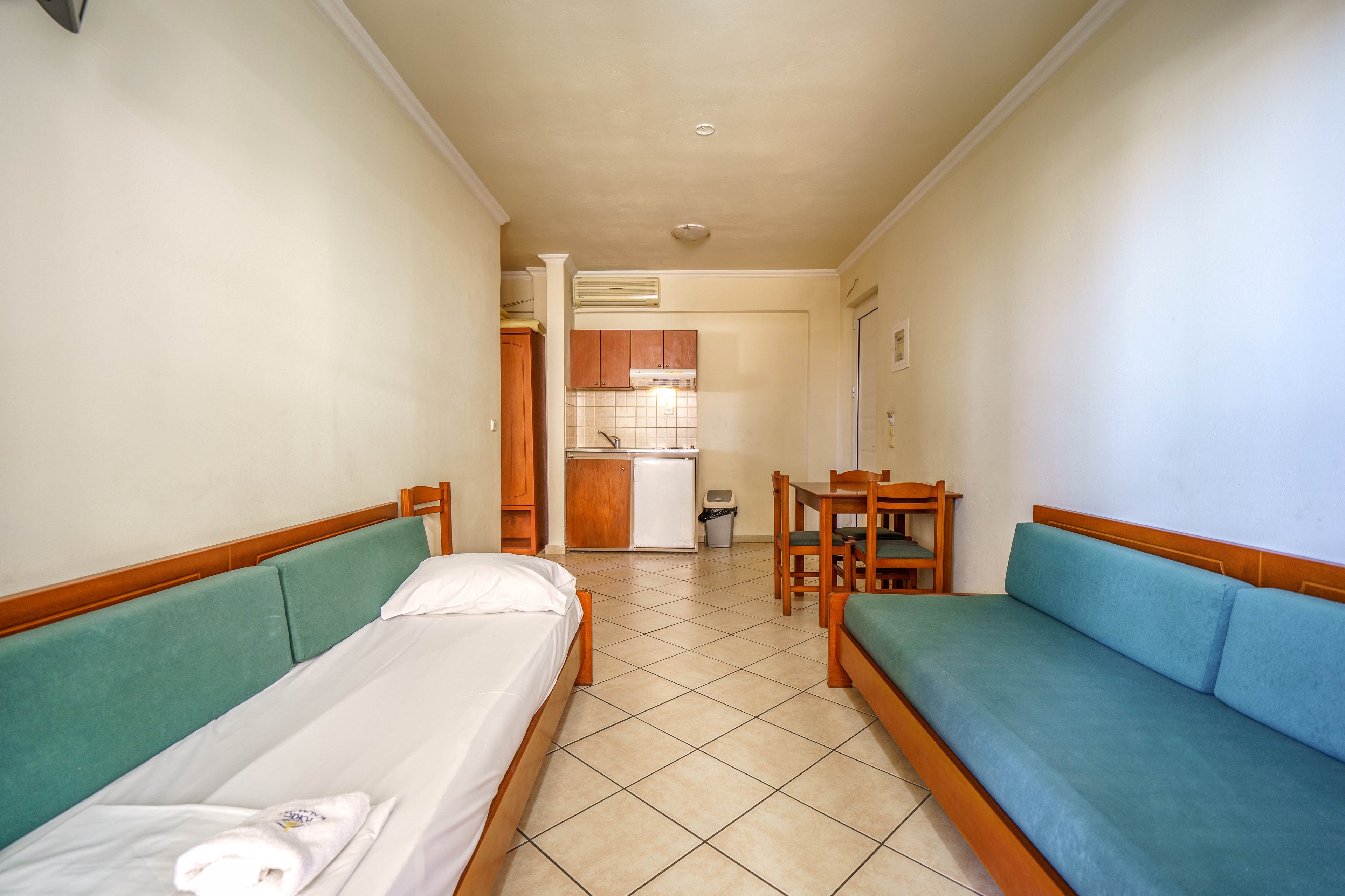 Porto Kalamaki Hotel