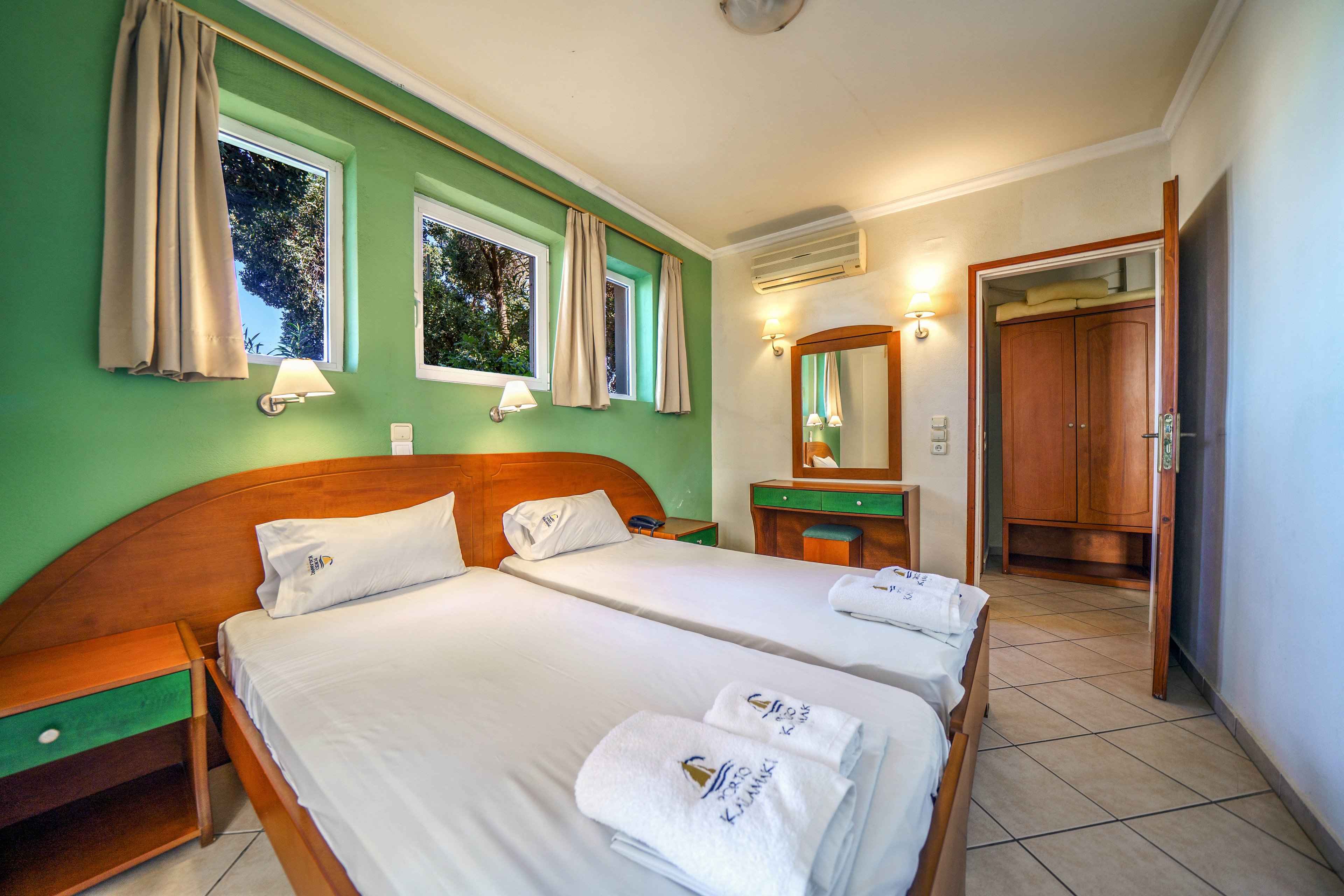 Porto Kalamaki Hotel