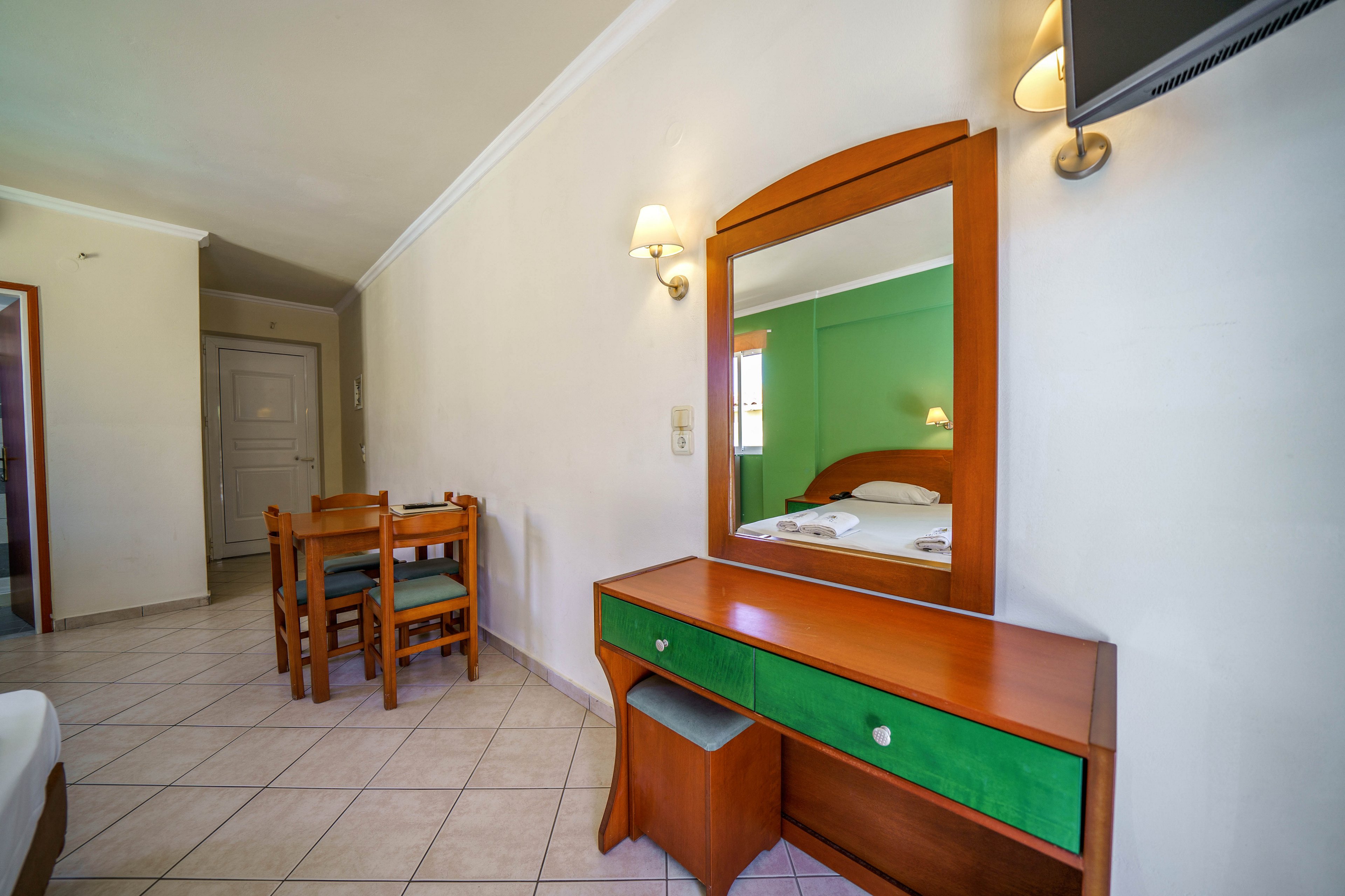 Porto Kalamaki Hotel