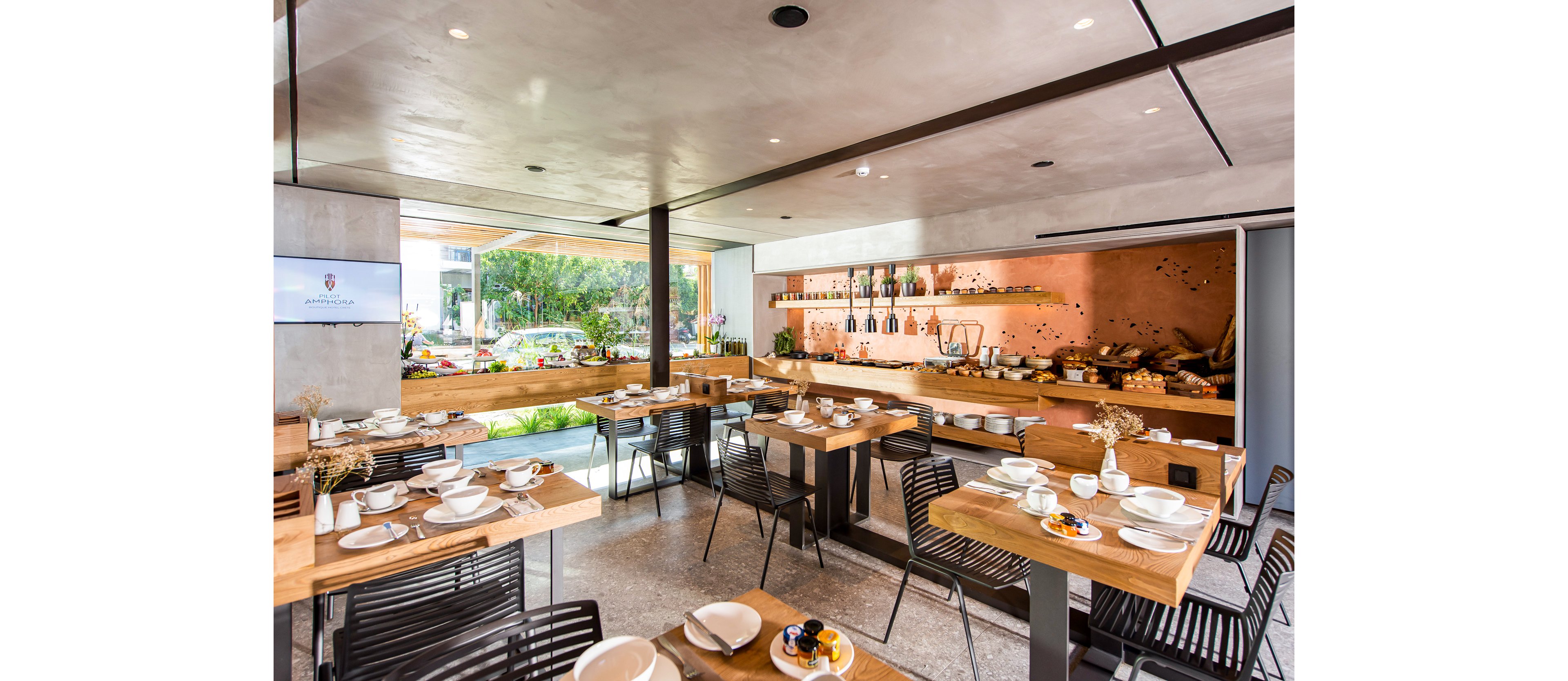 Pilot Amphora Boutique Hotel