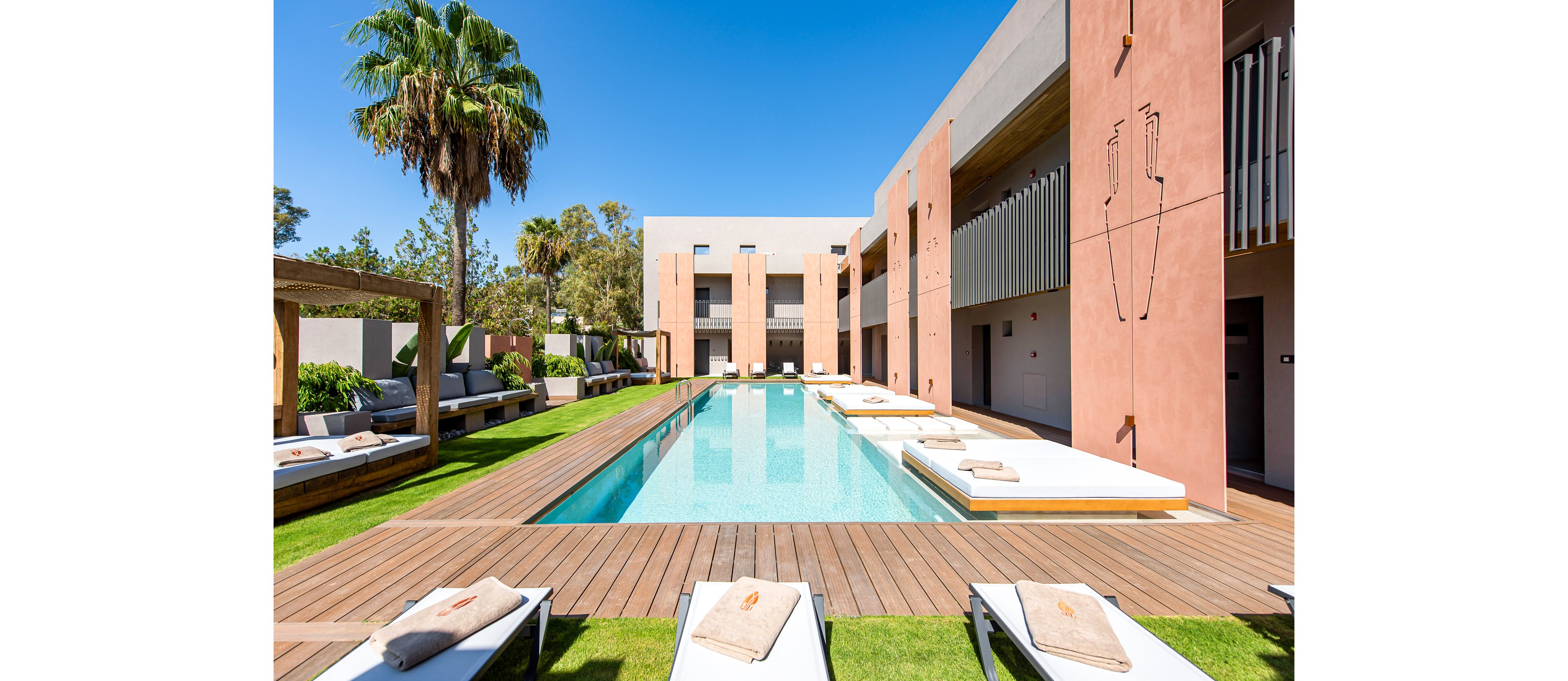 Pilot Amphora Boutique Hotel