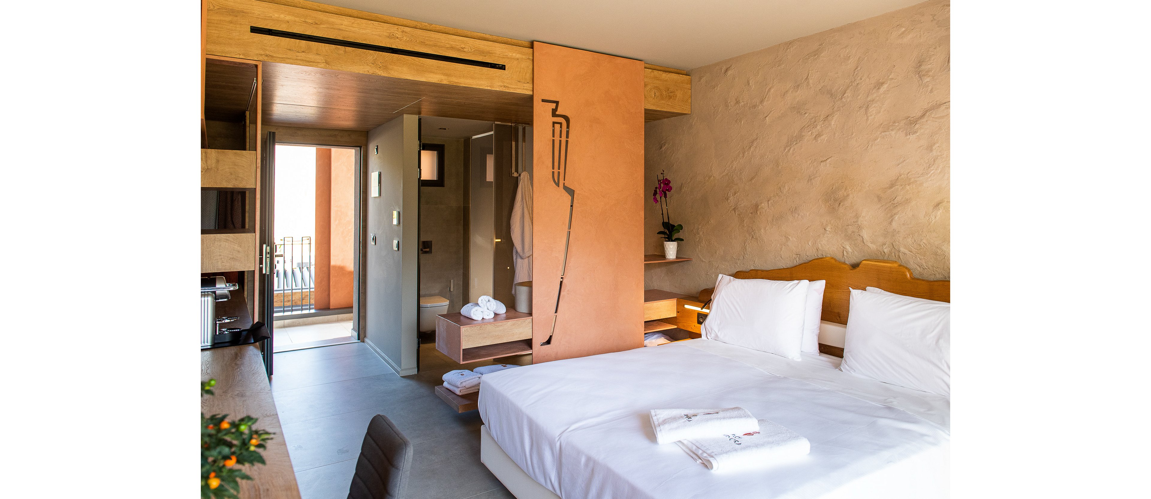 Pilot Amphora Boutique Hotel