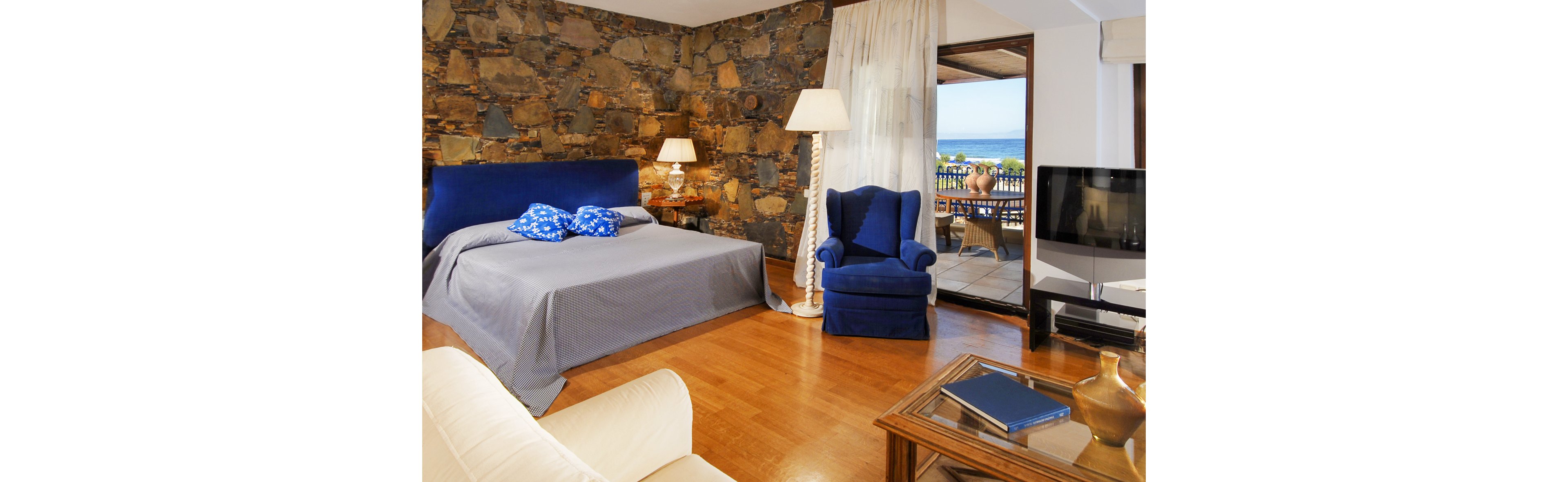 Aquila Rithymna Beach.