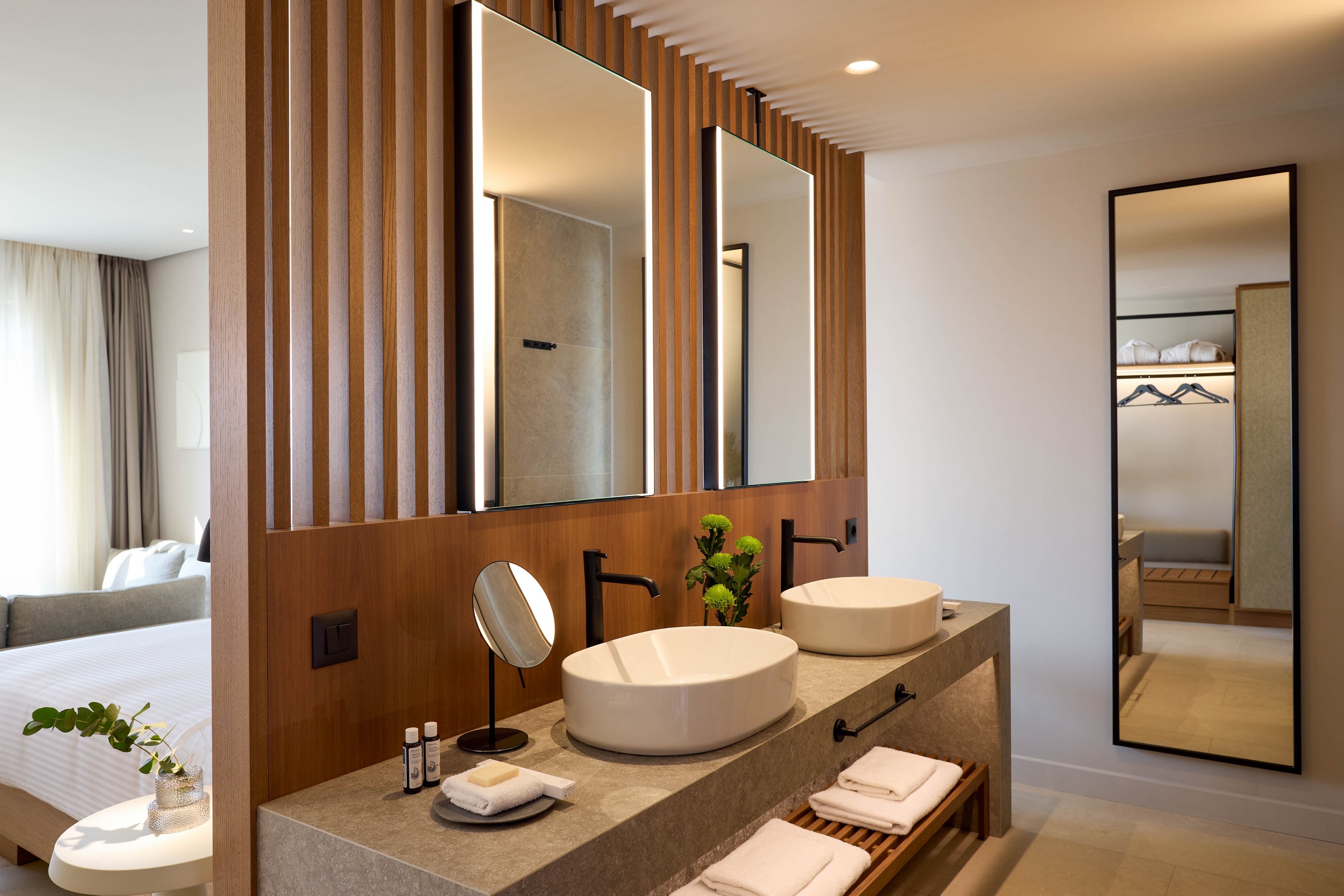 Oros Luxury Beach Resort.