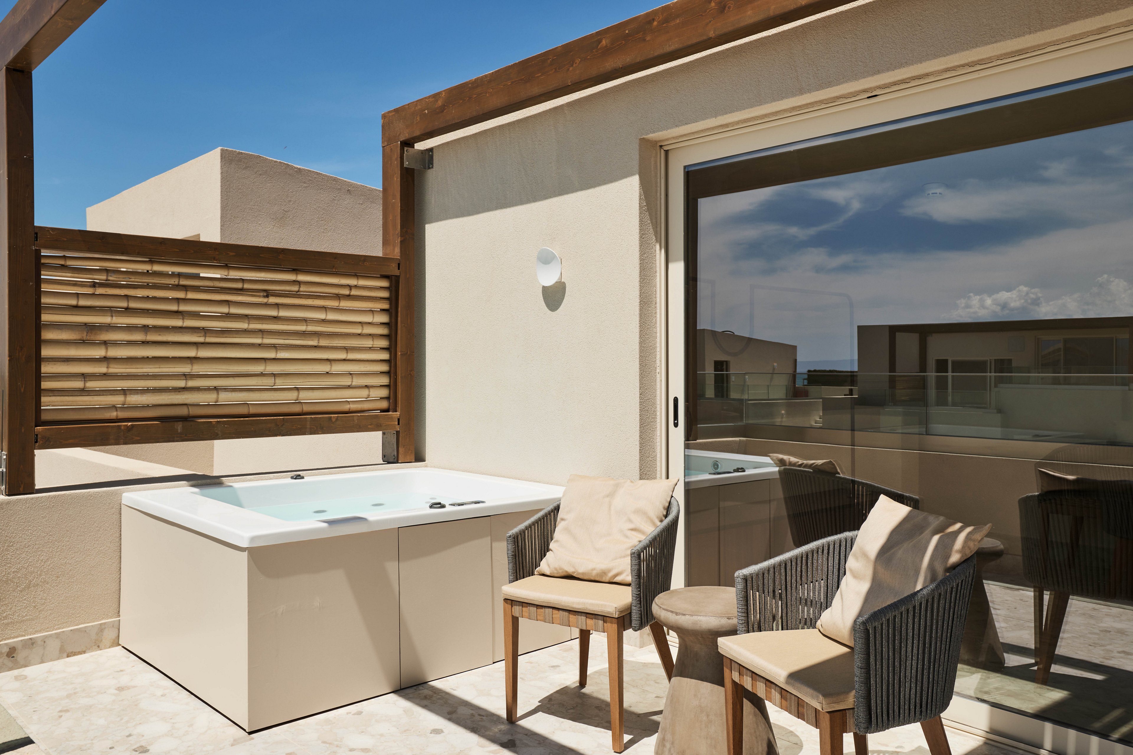 Uzenie All Suites Boutique Resort