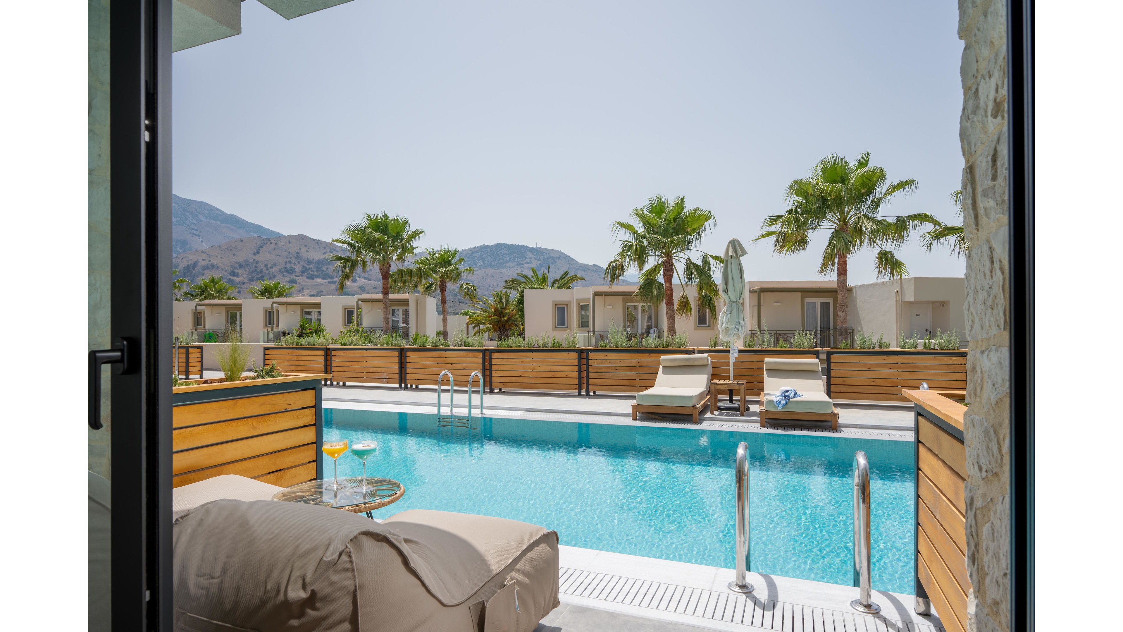 Georgioupolis Suites