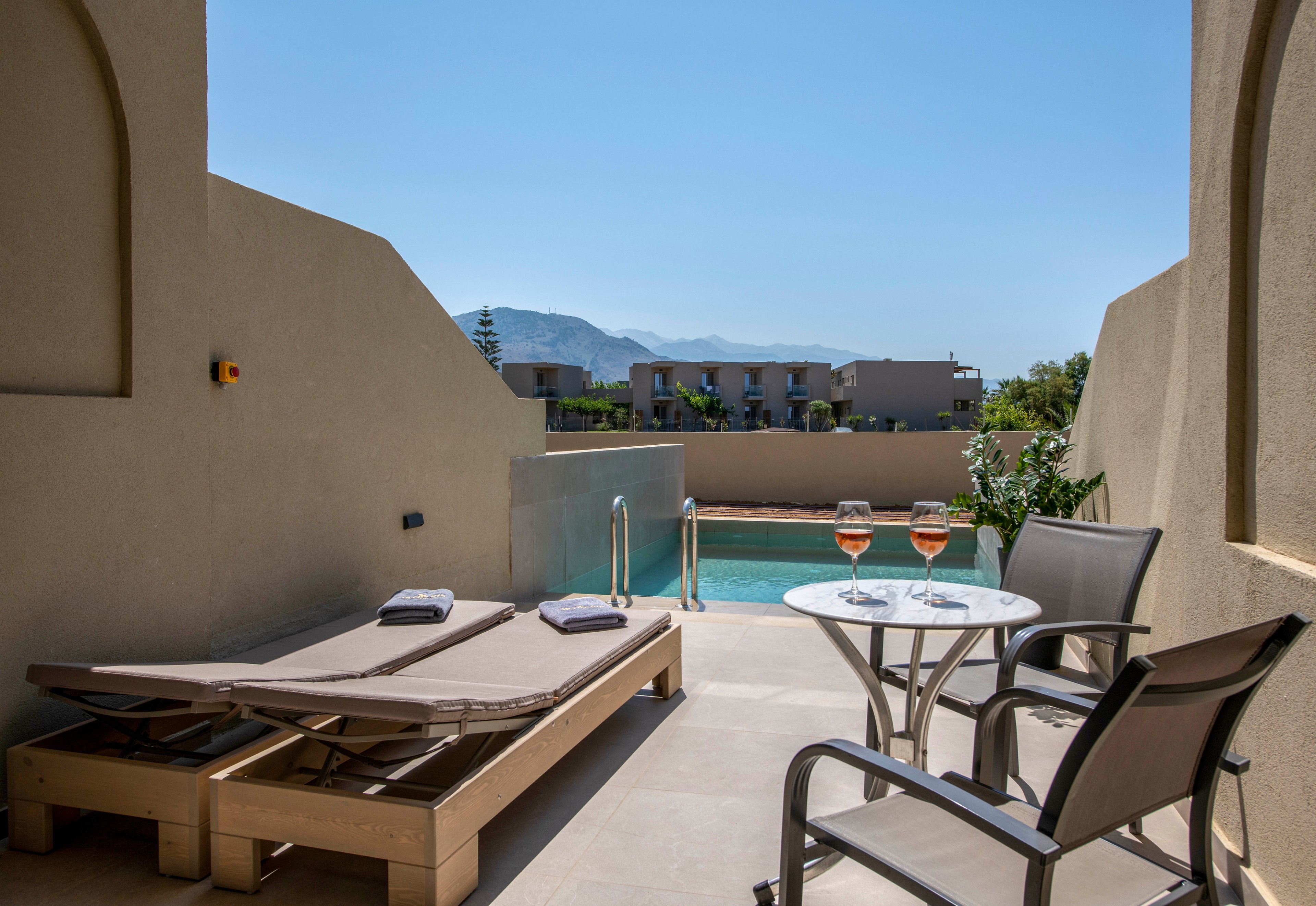 Vantaris Luxury Beach Resort