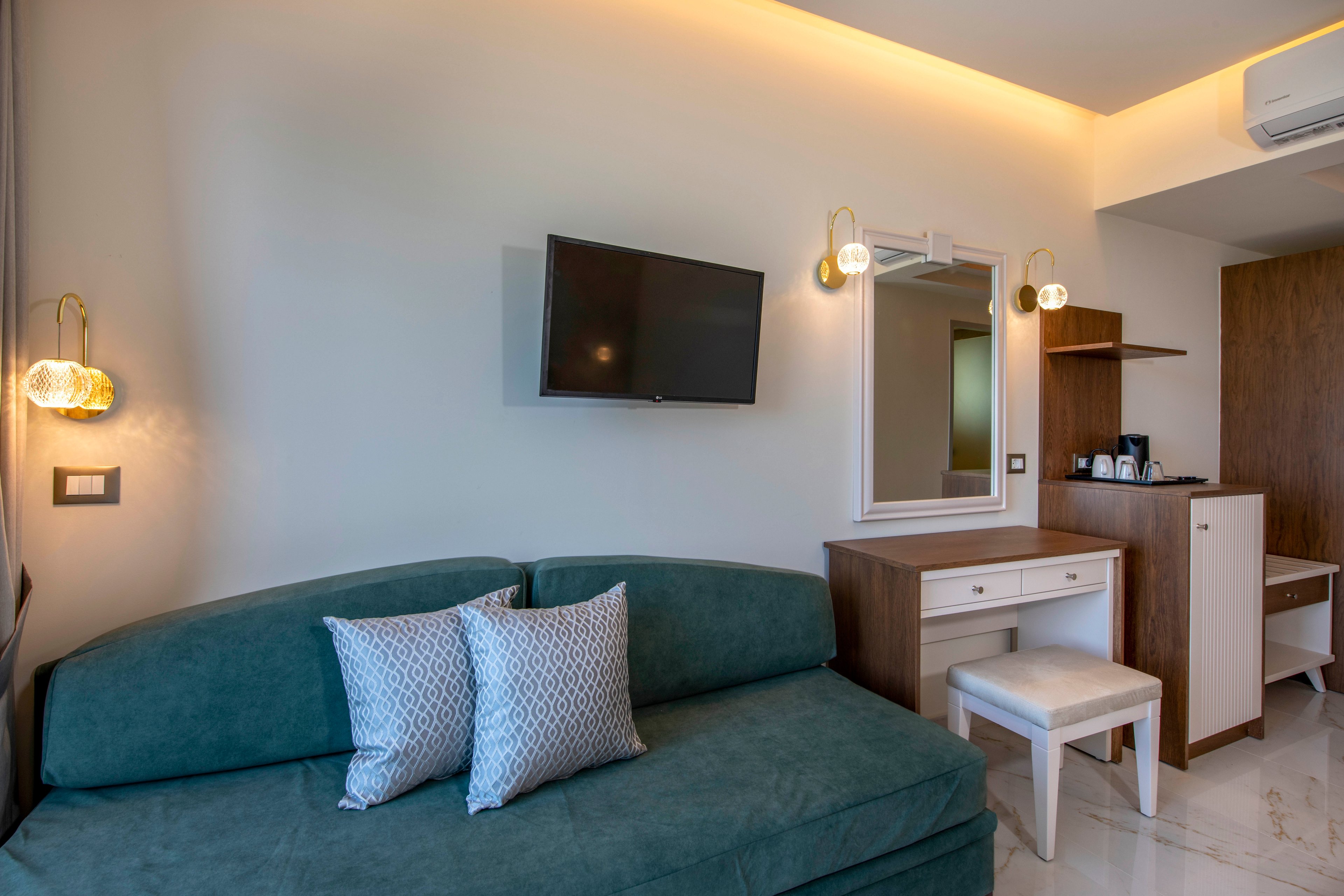 Vantaris Luxury Beach Resort