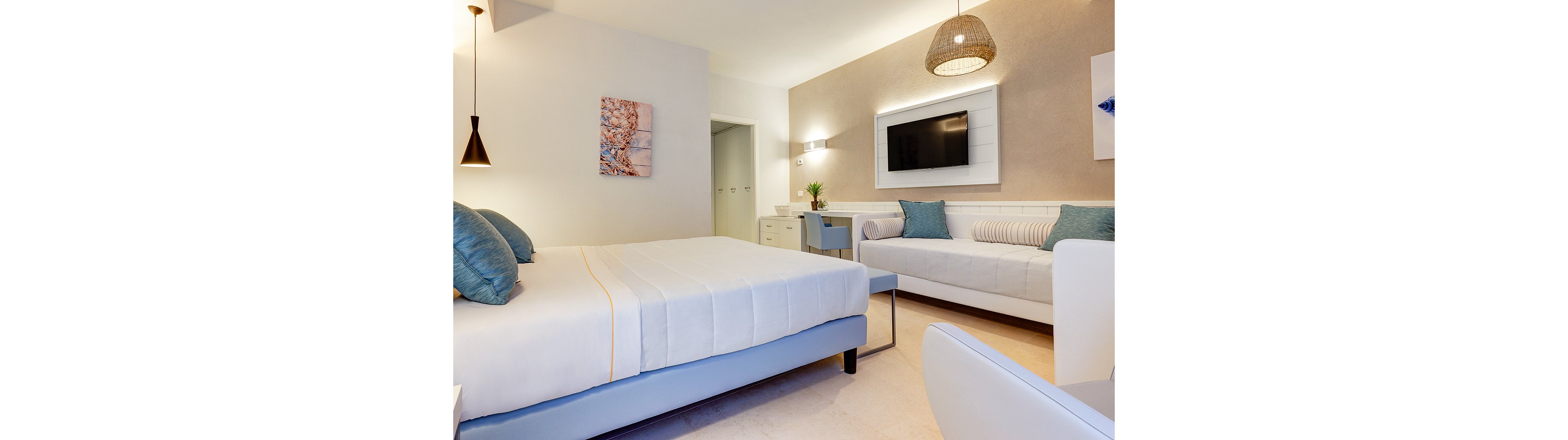 Mangia's Pollina Resort.