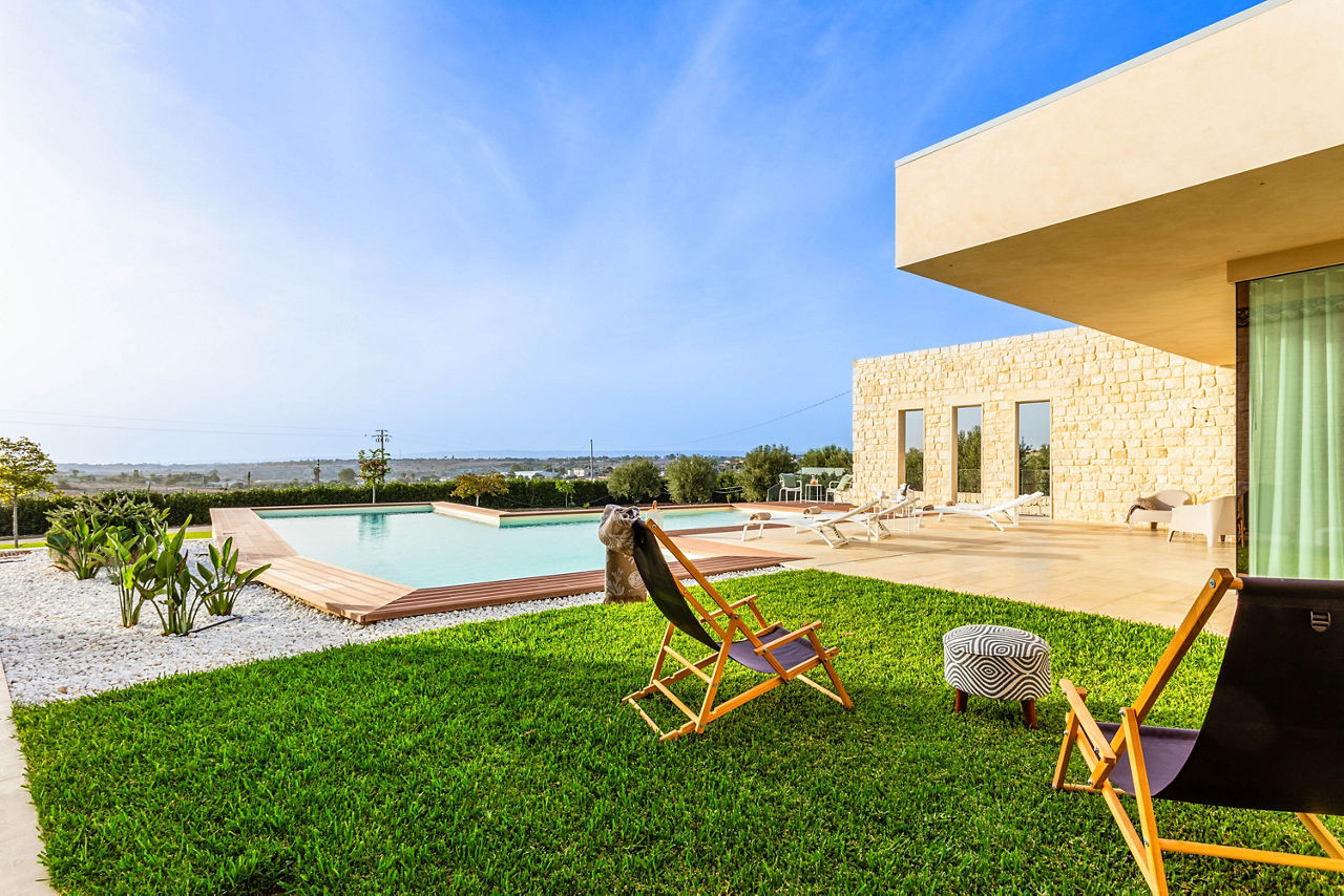 Villa Sicilian Eclipse