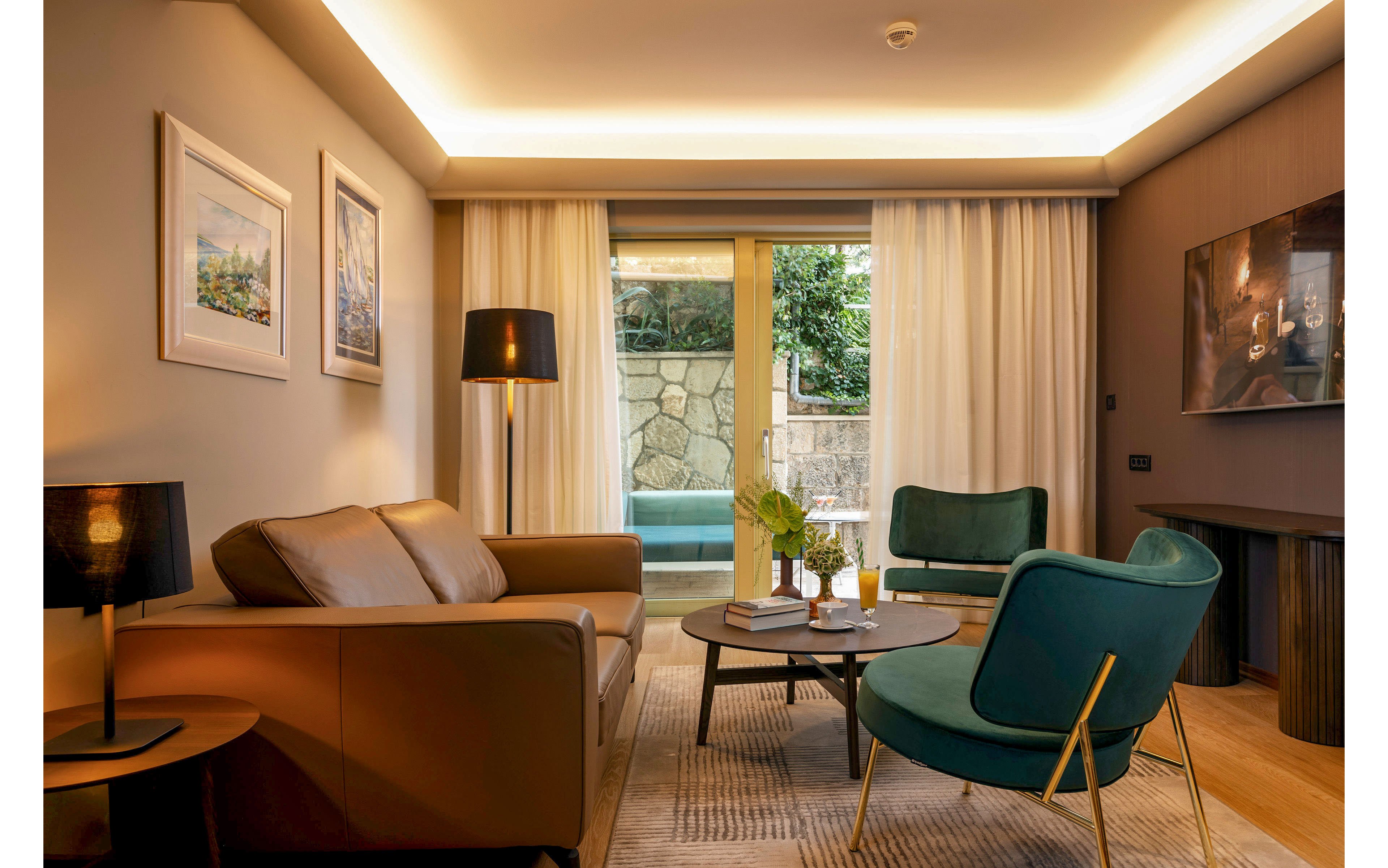 Hotel More