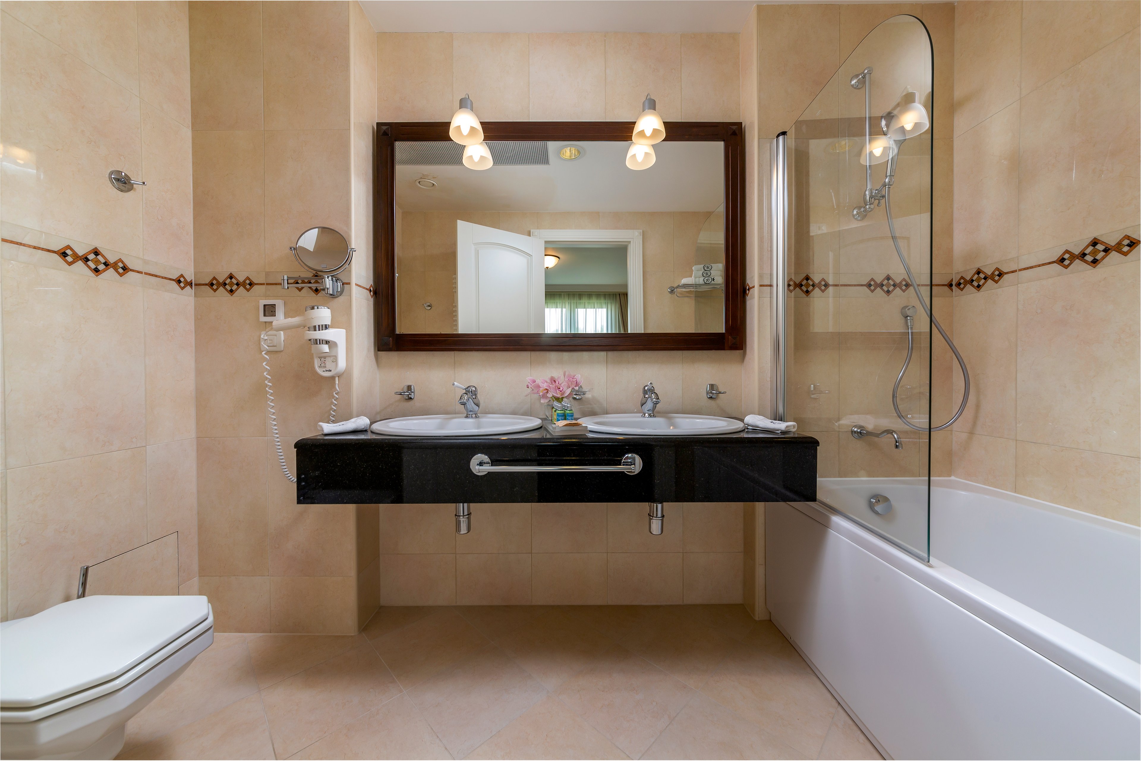 Royal Princess Hotel