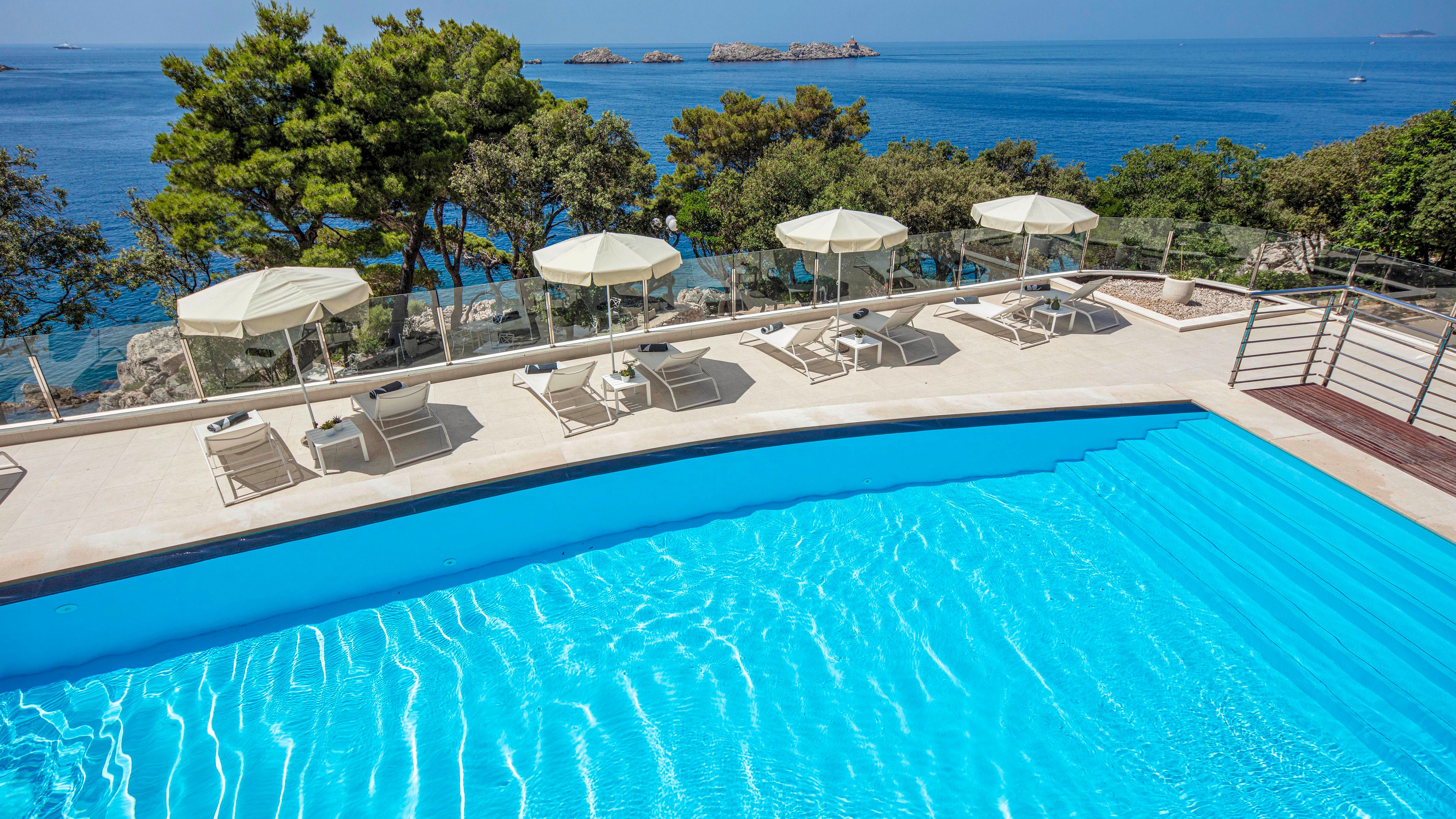 Royal Princess Hotel