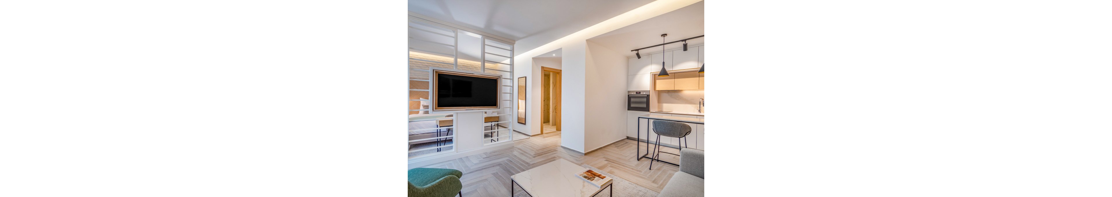 Lazure Hotel & Marina