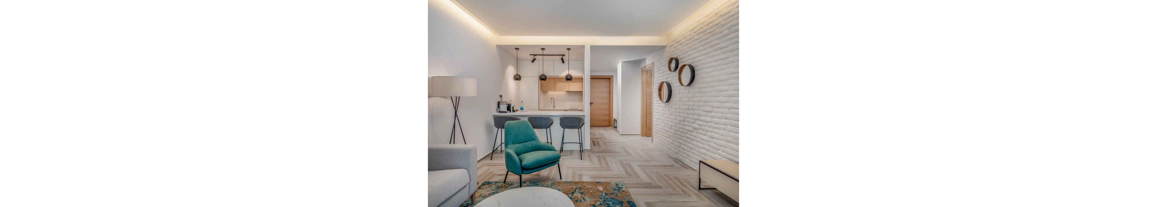 Lazure Hotel & Marina