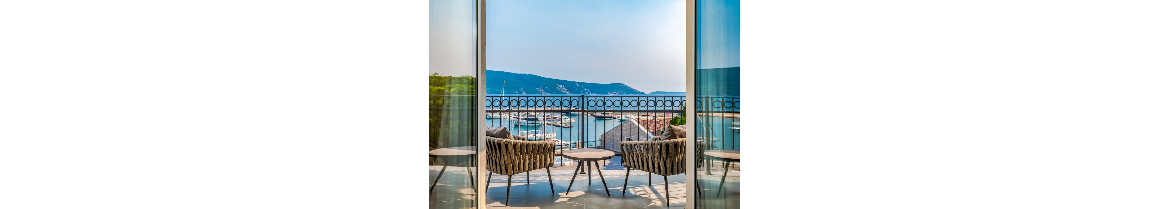 Lazure Hotel & Marina