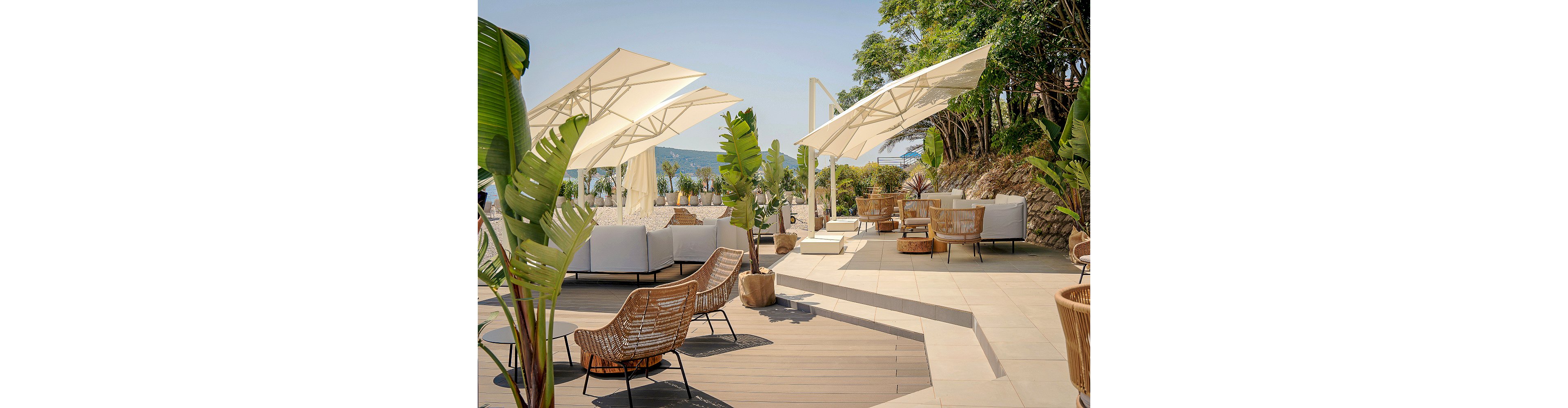 Lazure Hotel & Marina