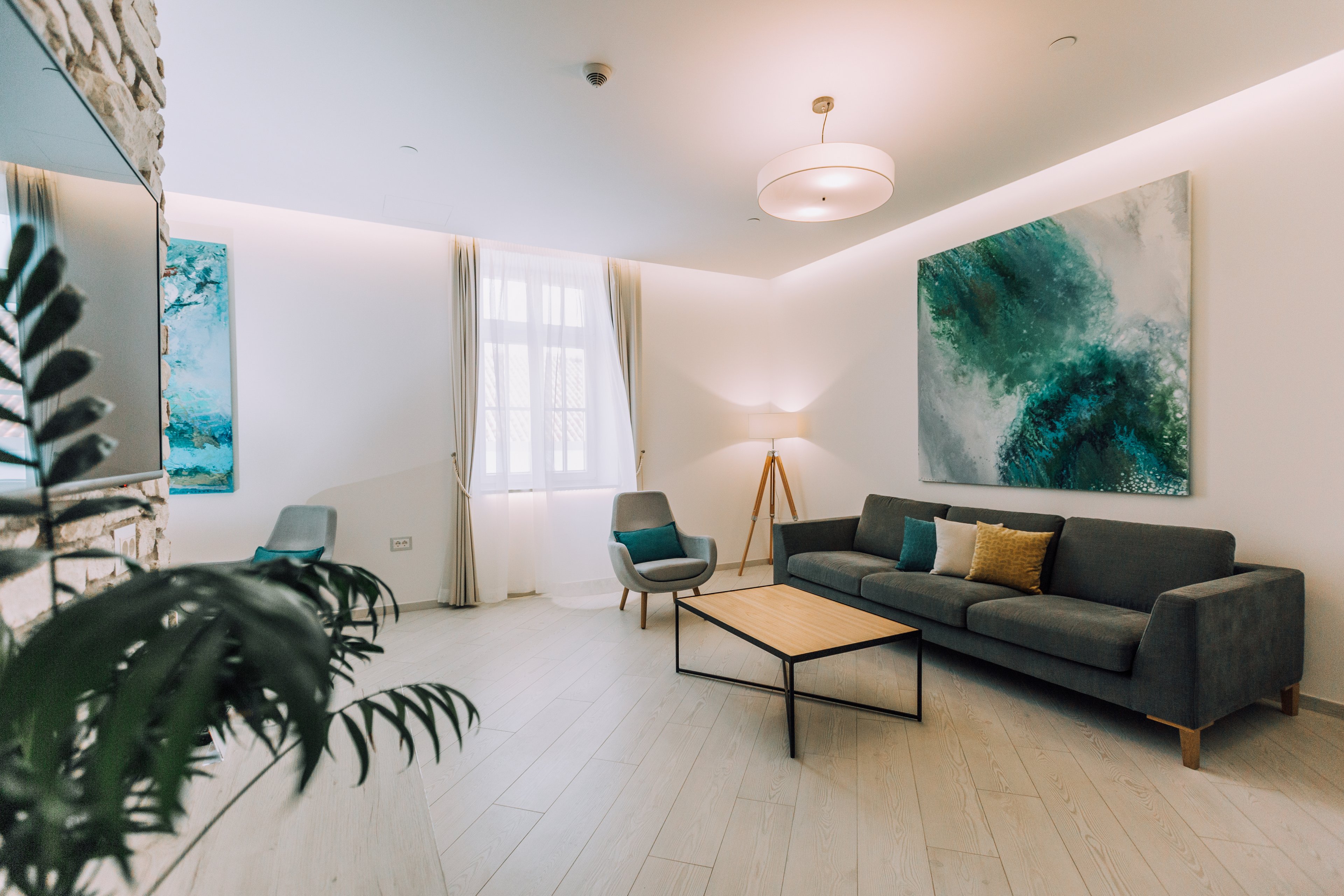 Lazure Hotel & Marina