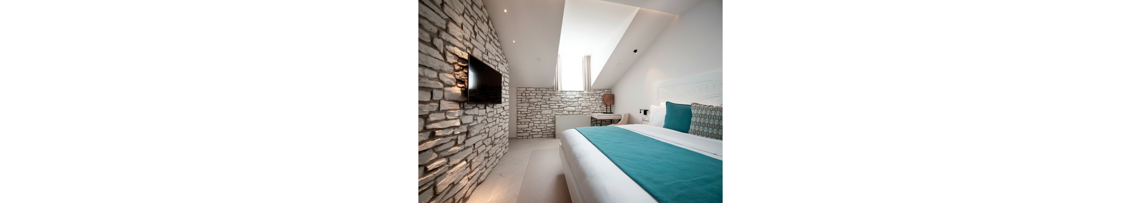 Lazure Hotel & Marina