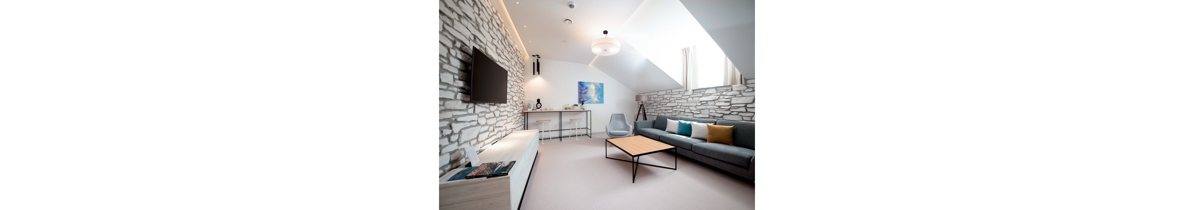 Lazure Hotel & Marina