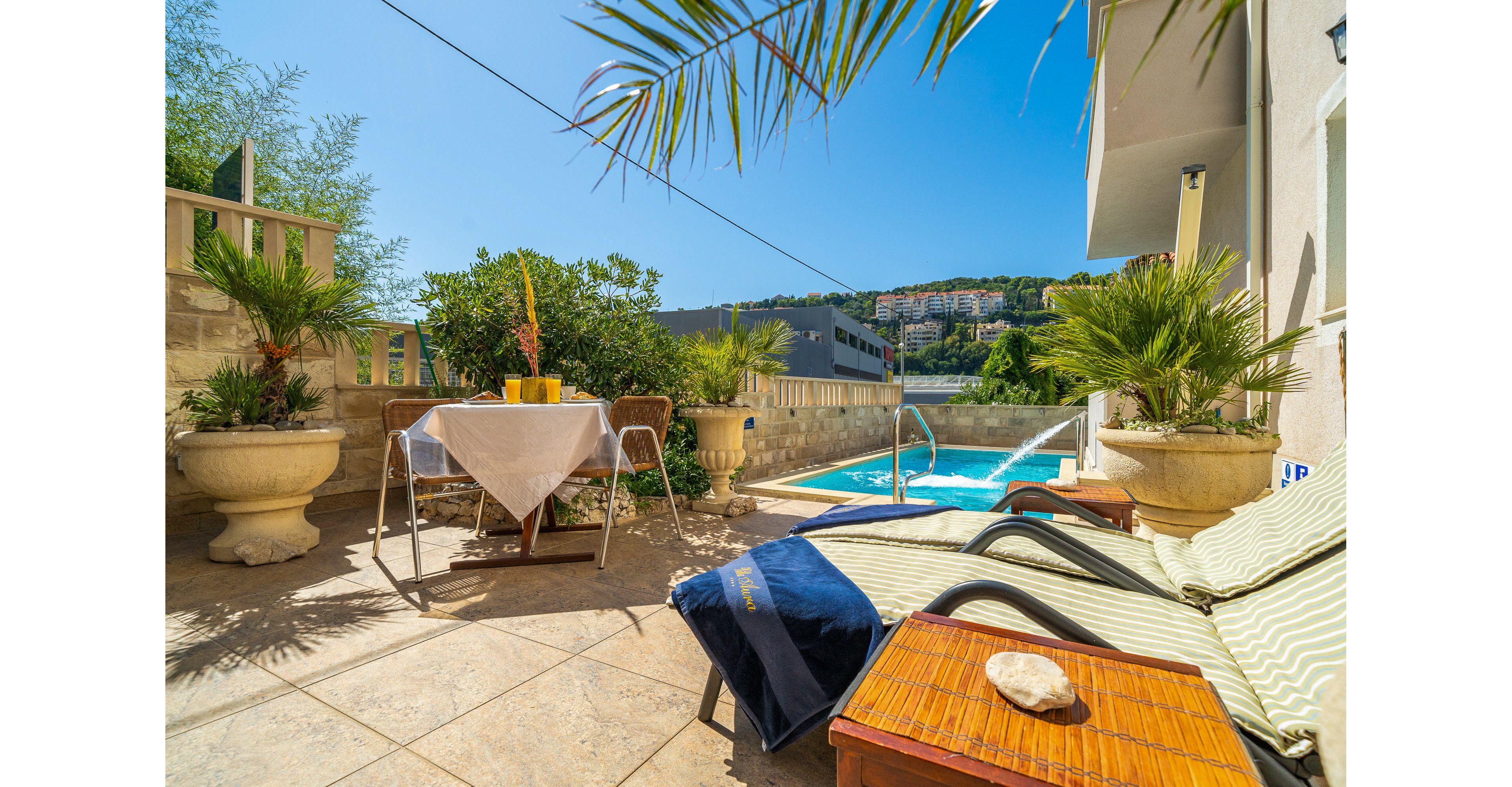 Apartments Villa Aura