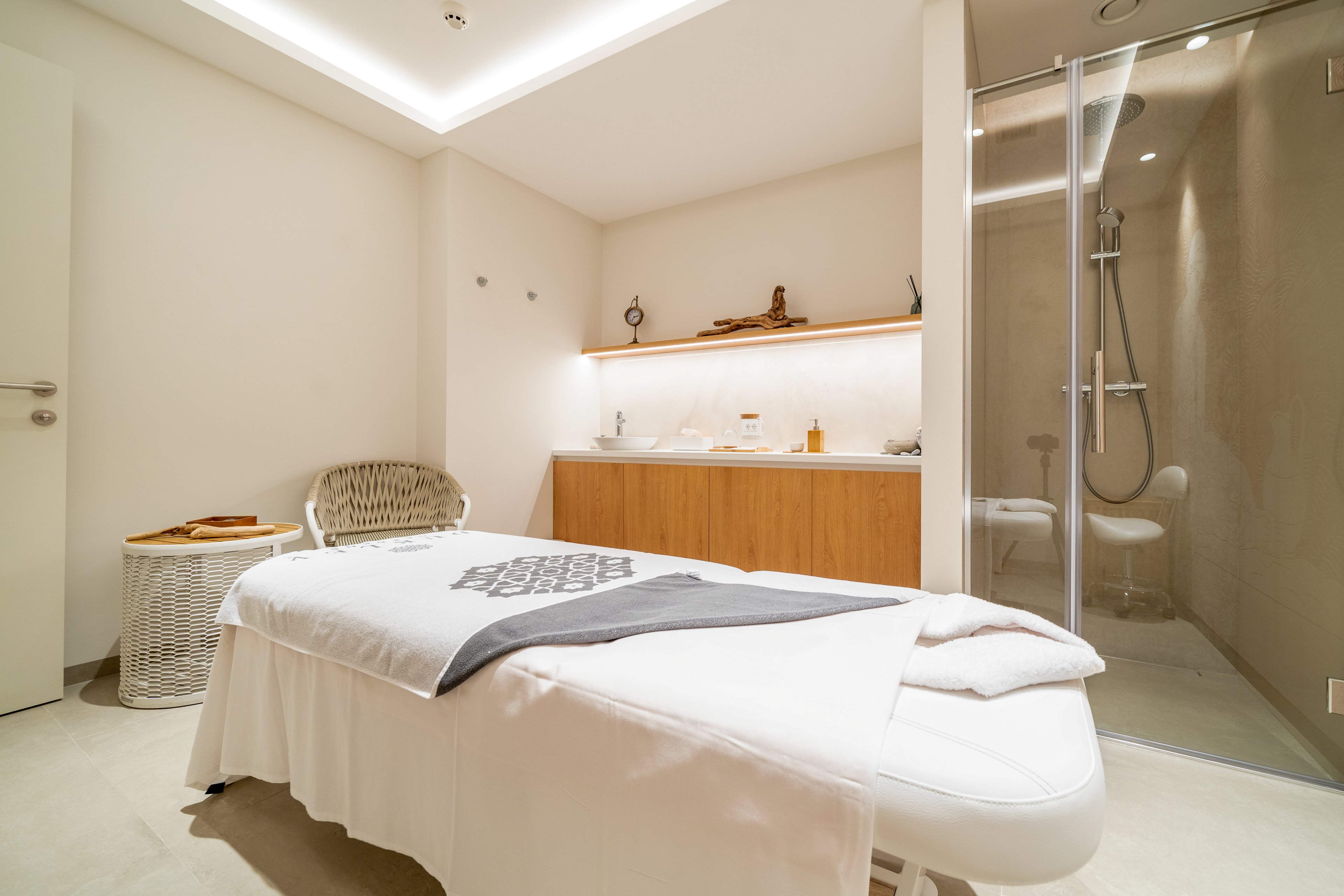 Harmonia Hotel by Dukley