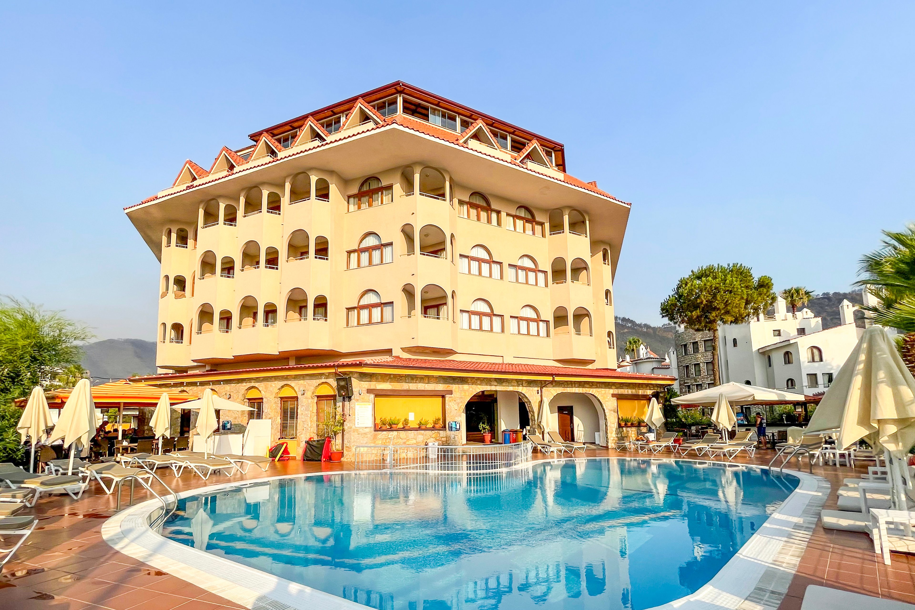 Fortuna Beach Hotel