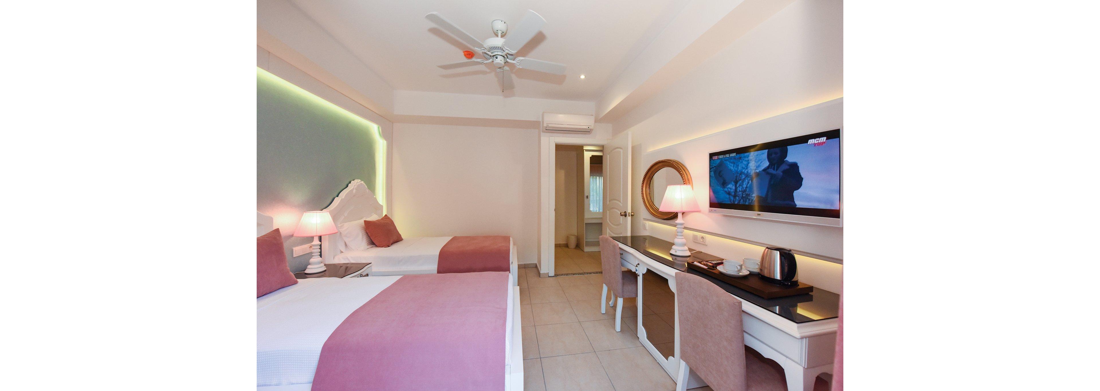 Montebello Deluxe Hotel