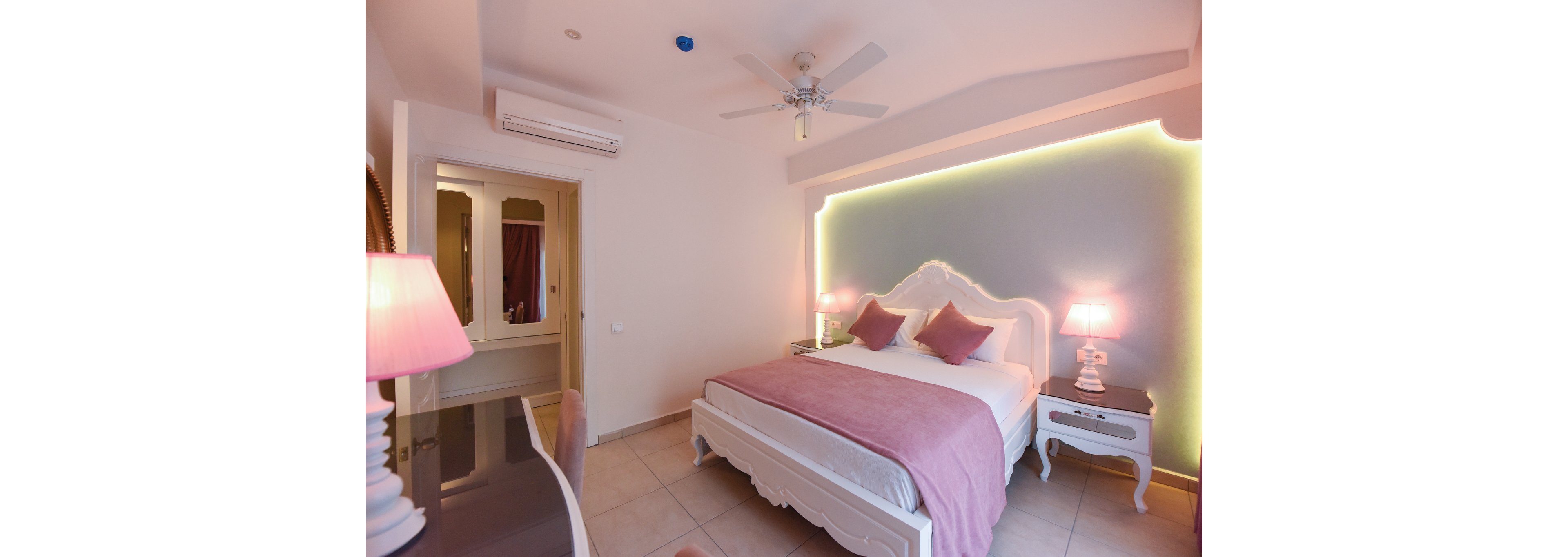 Montebello Deluxe Hotel