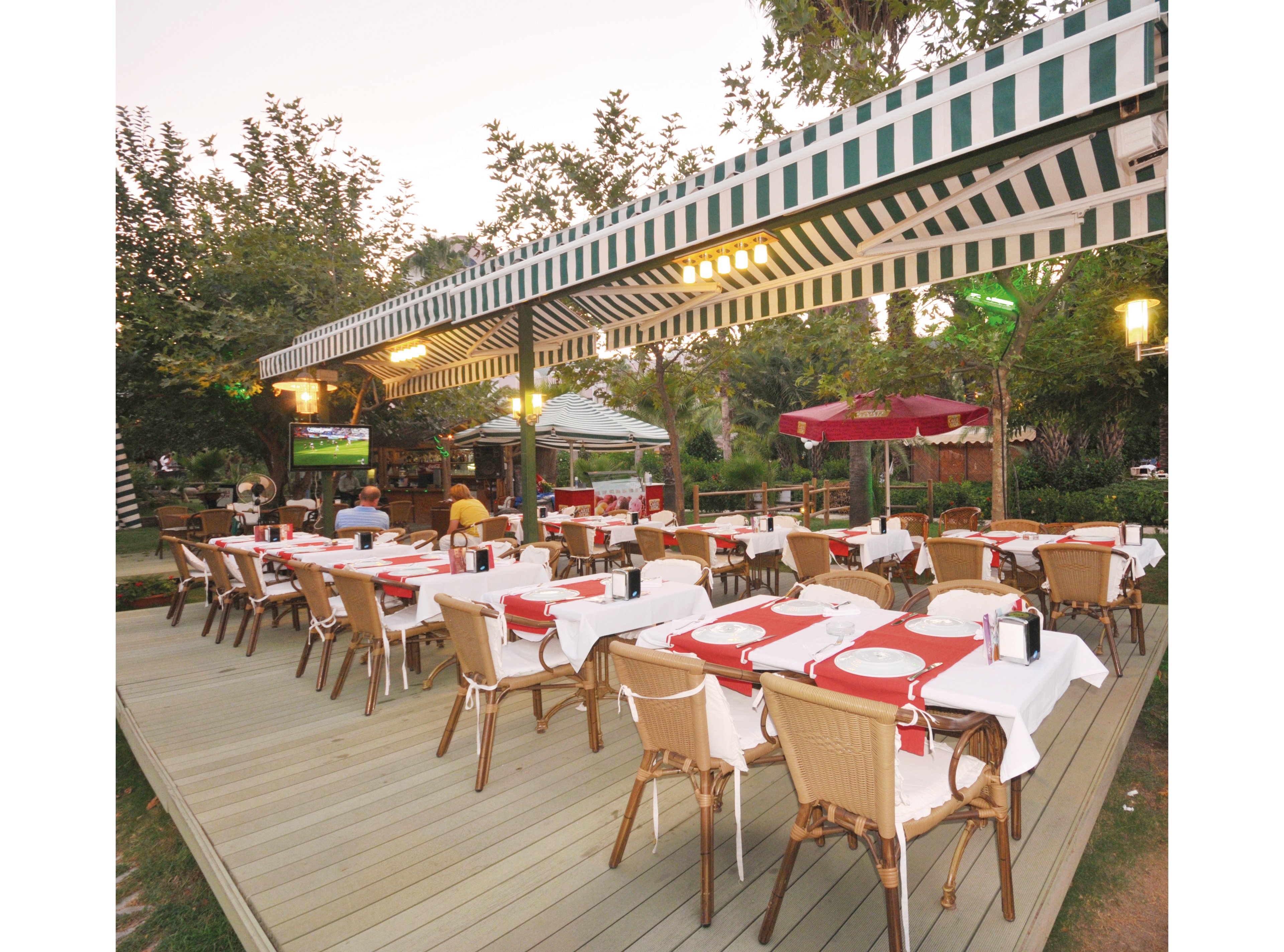 L'Etoile Beach Hotel