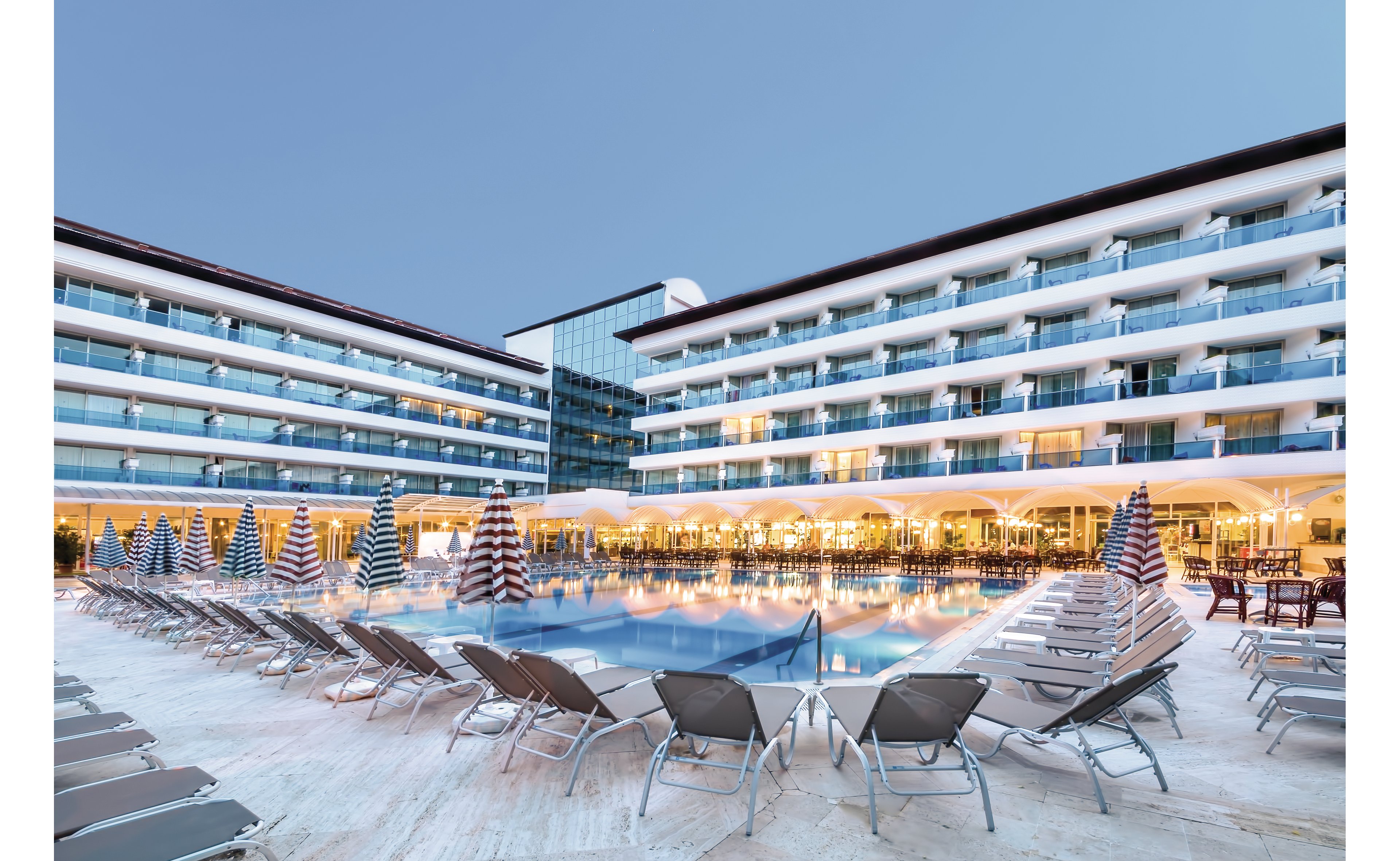 L'Etoile Beach Hotel