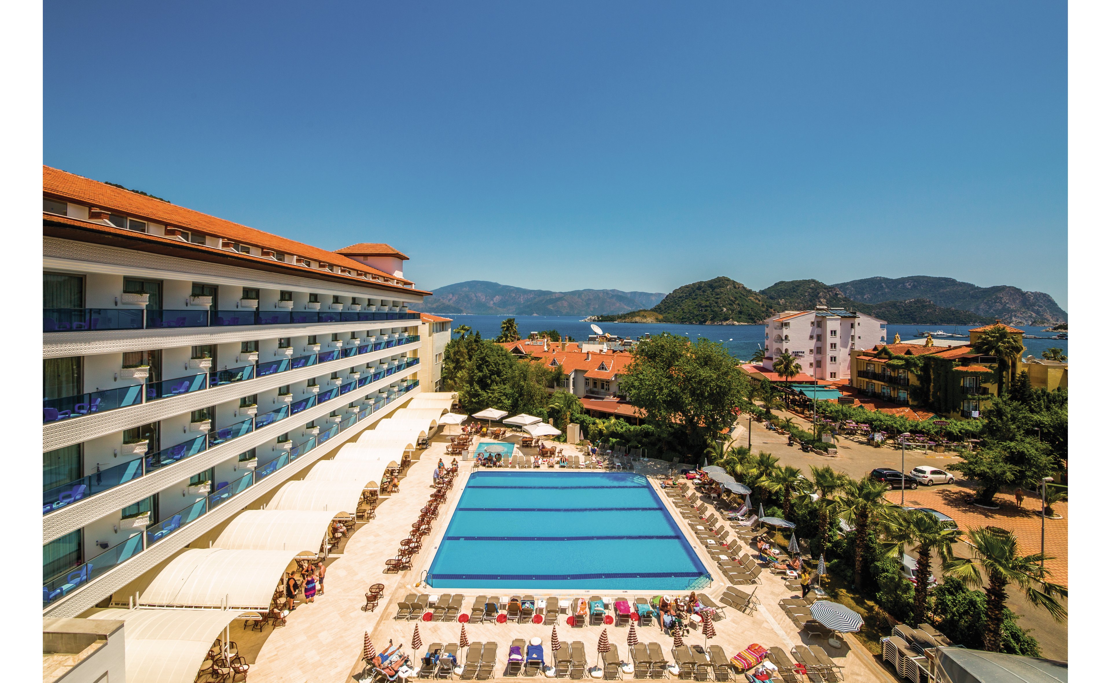 L'Etoile Beach Hotel