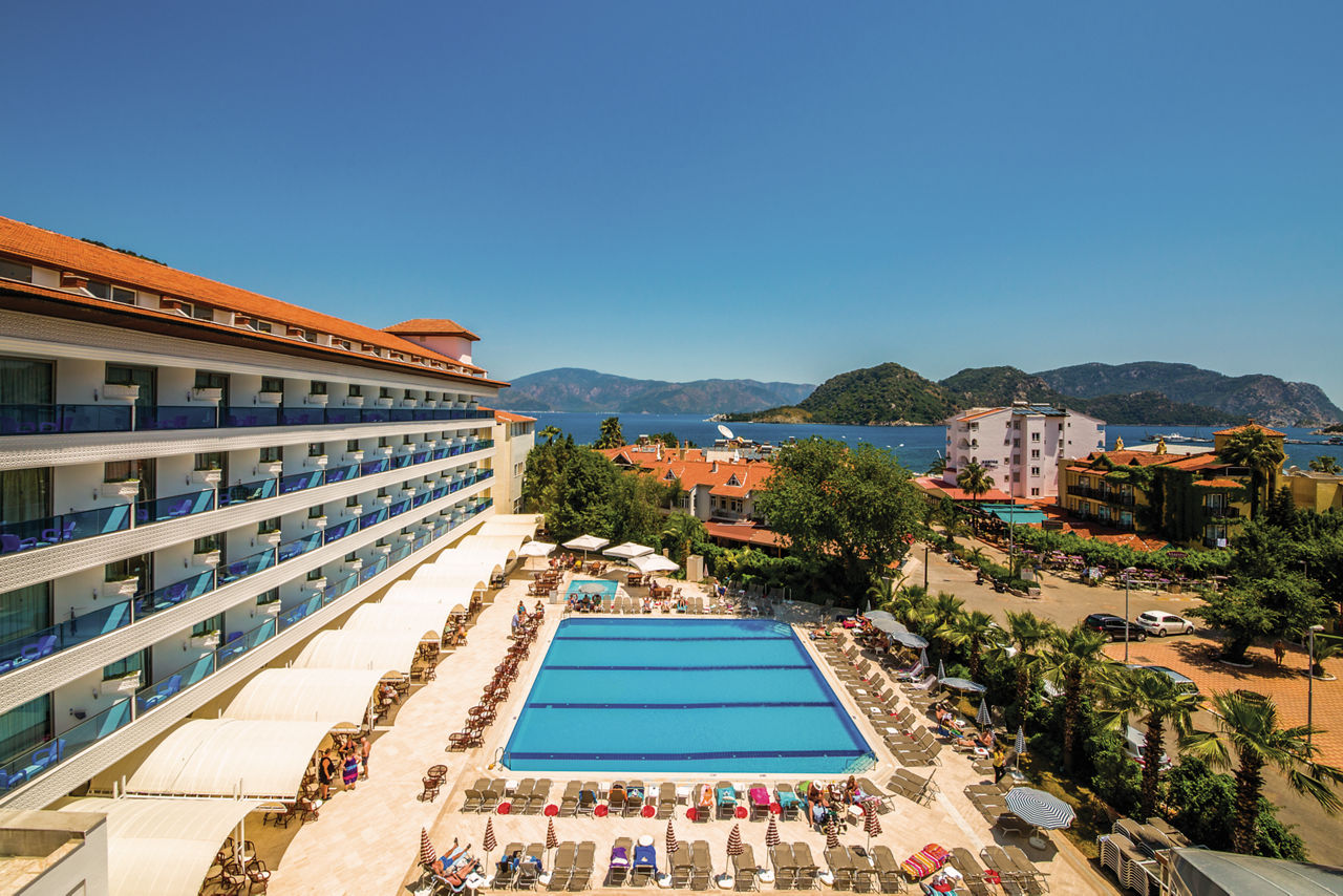 L'Etoile Beach Hotel