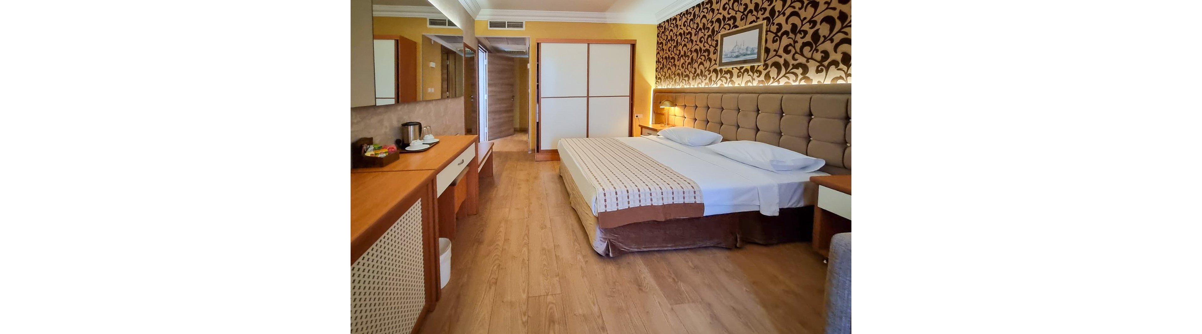 L'Etoile Beach Hotel