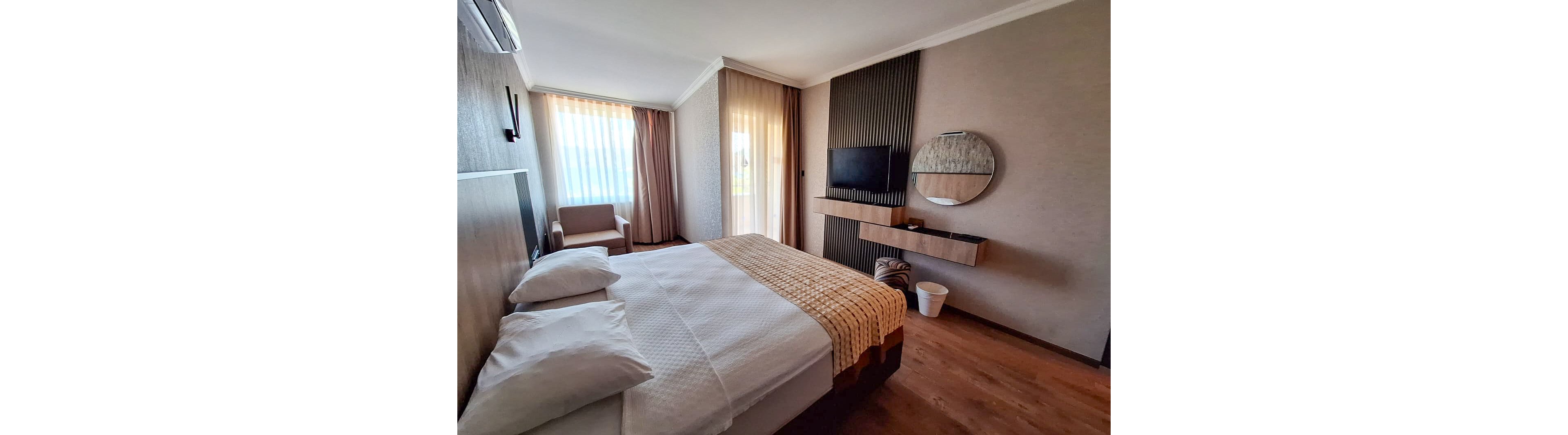 L'Etoile Beach Hotel