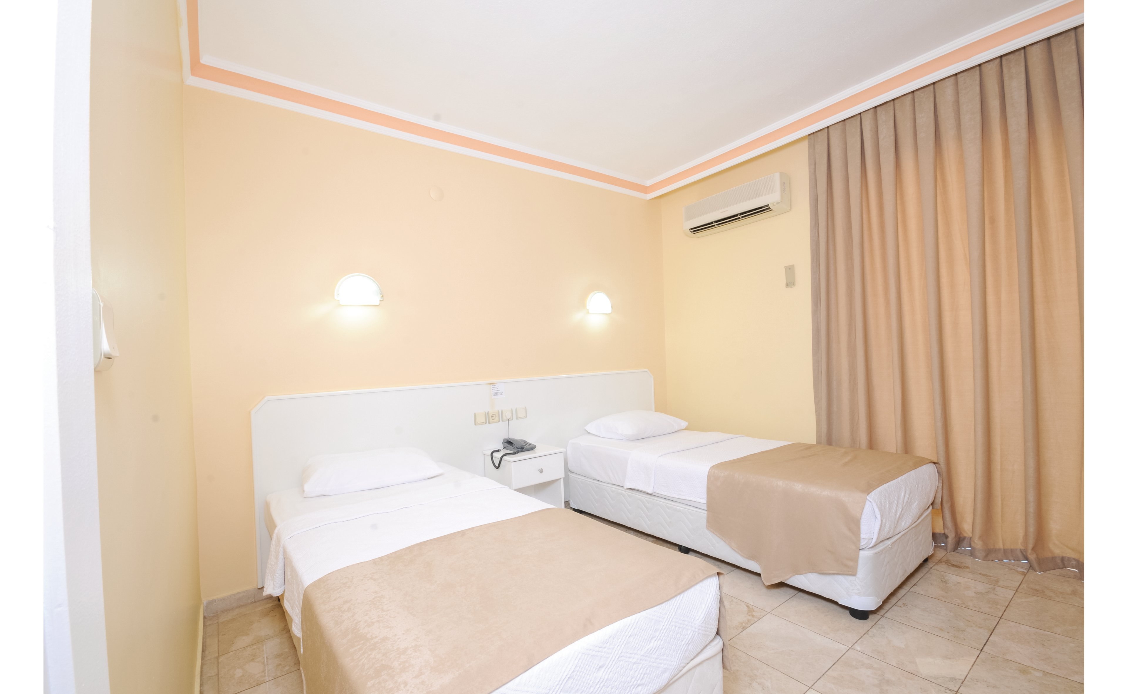 Kleopatra Apartments