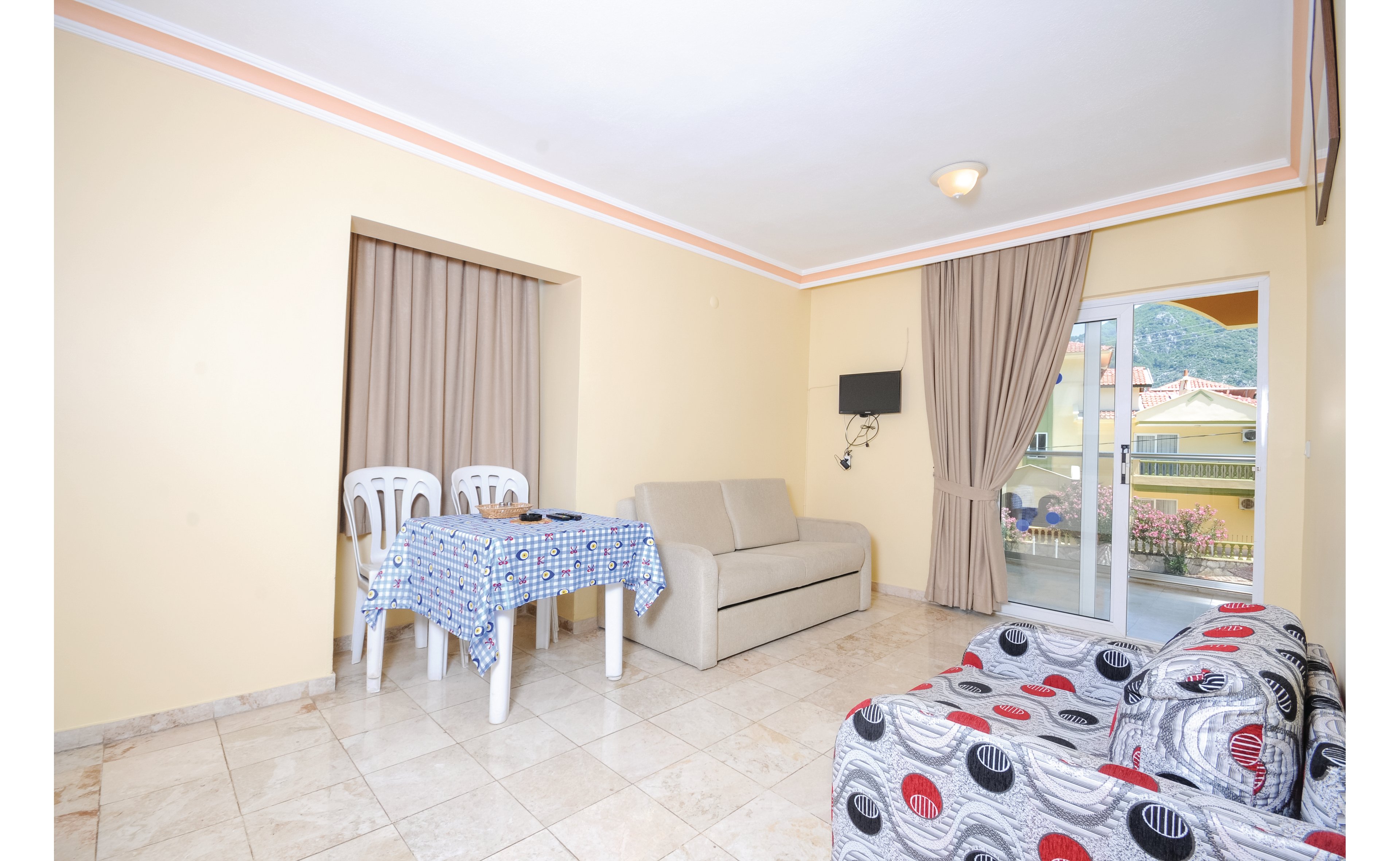 Kleopatra Apartments