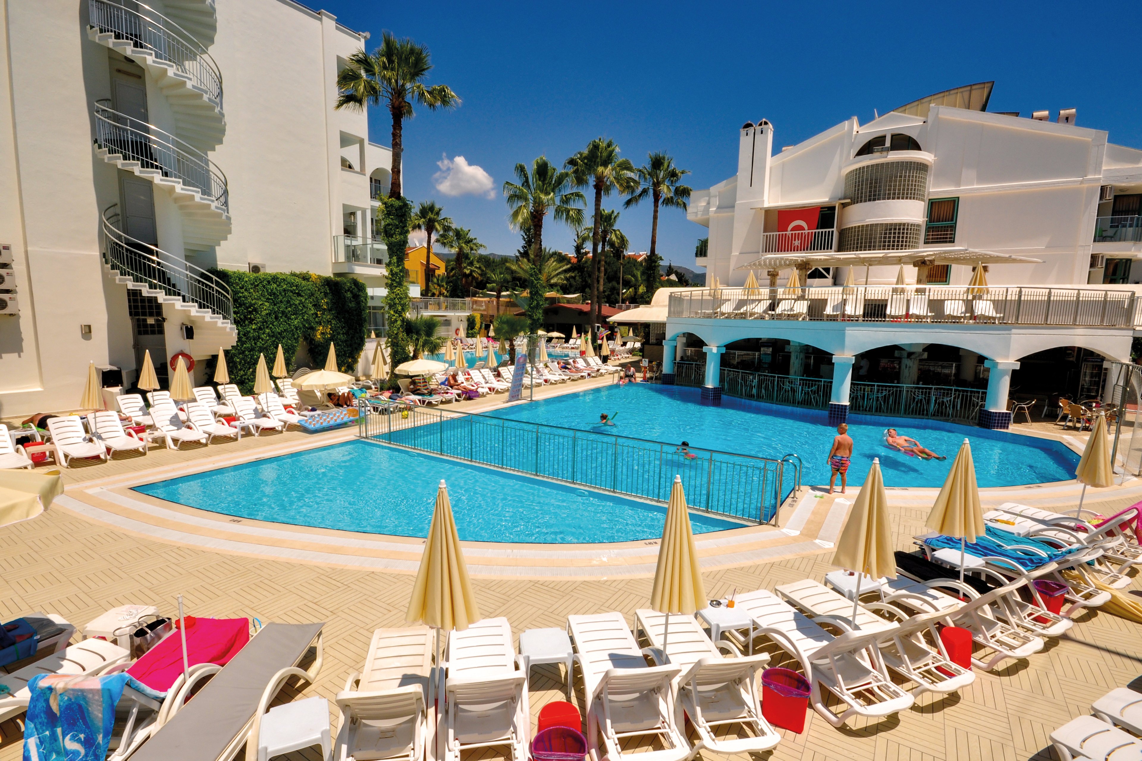 Club Atrium Hotel & Apartments