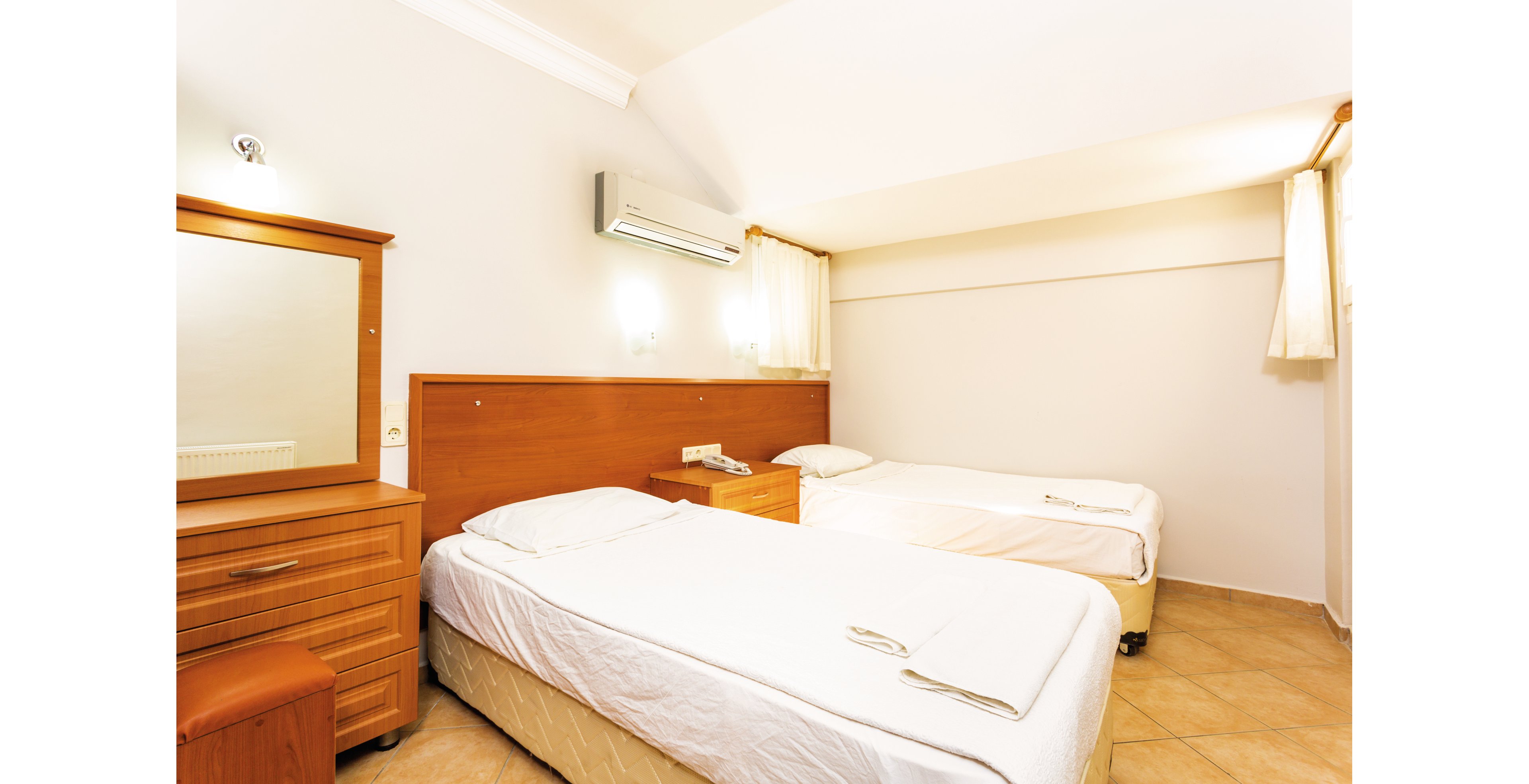 Sea Breeze Hotel & Apartments