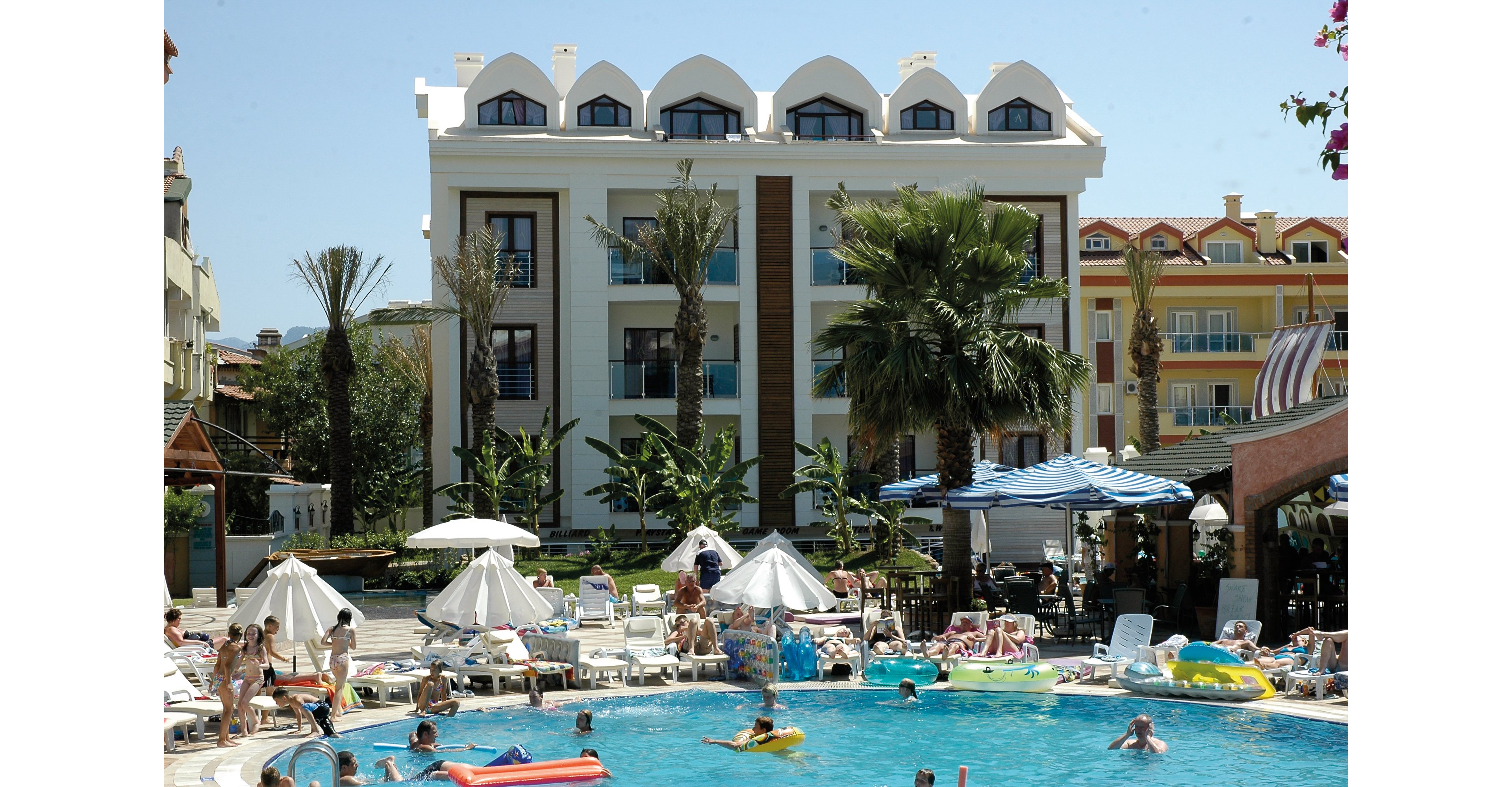 Club Anastasia Apartments