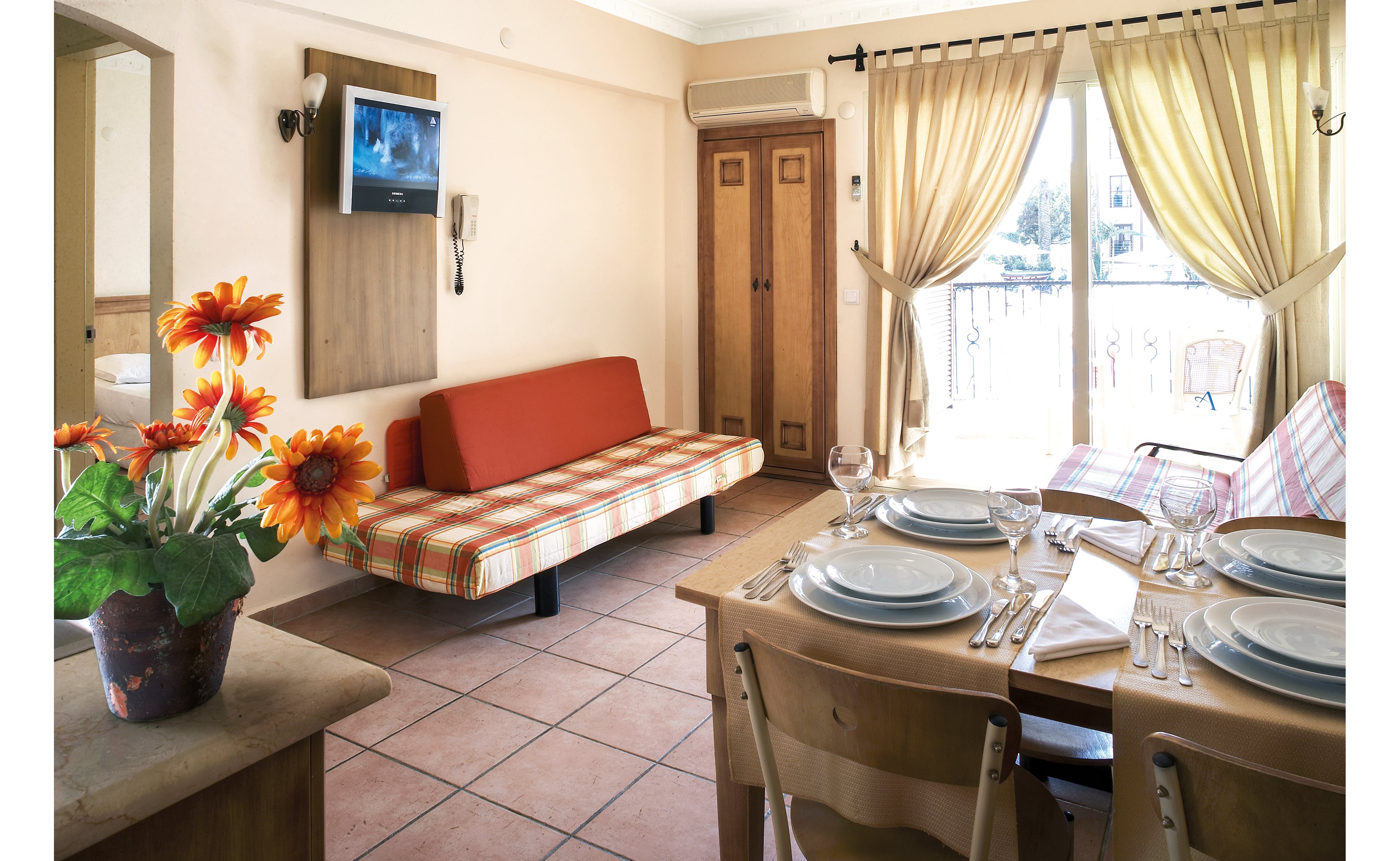 Club Anastasia Apartments