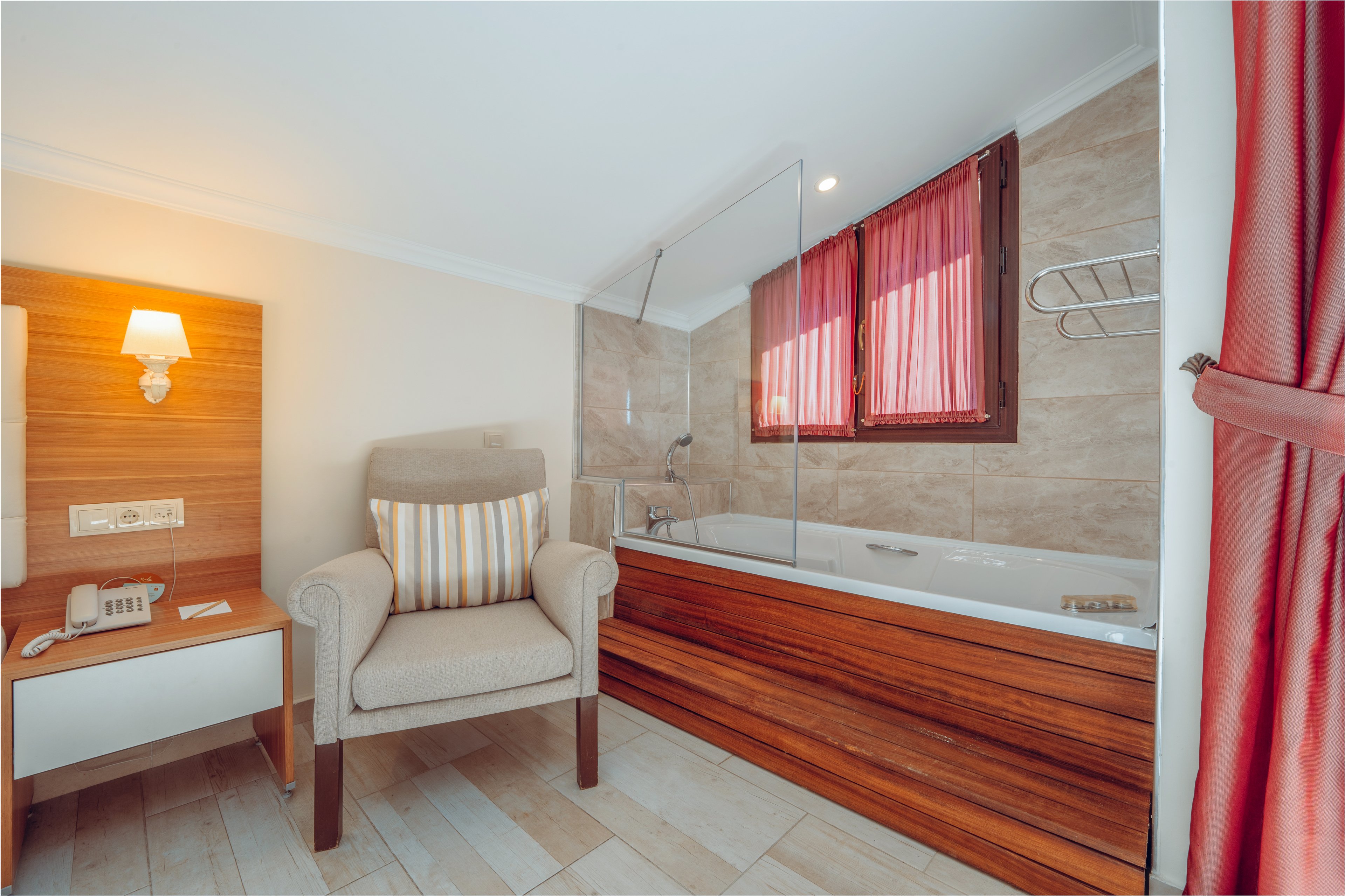 Sundia by Liberty Suncity