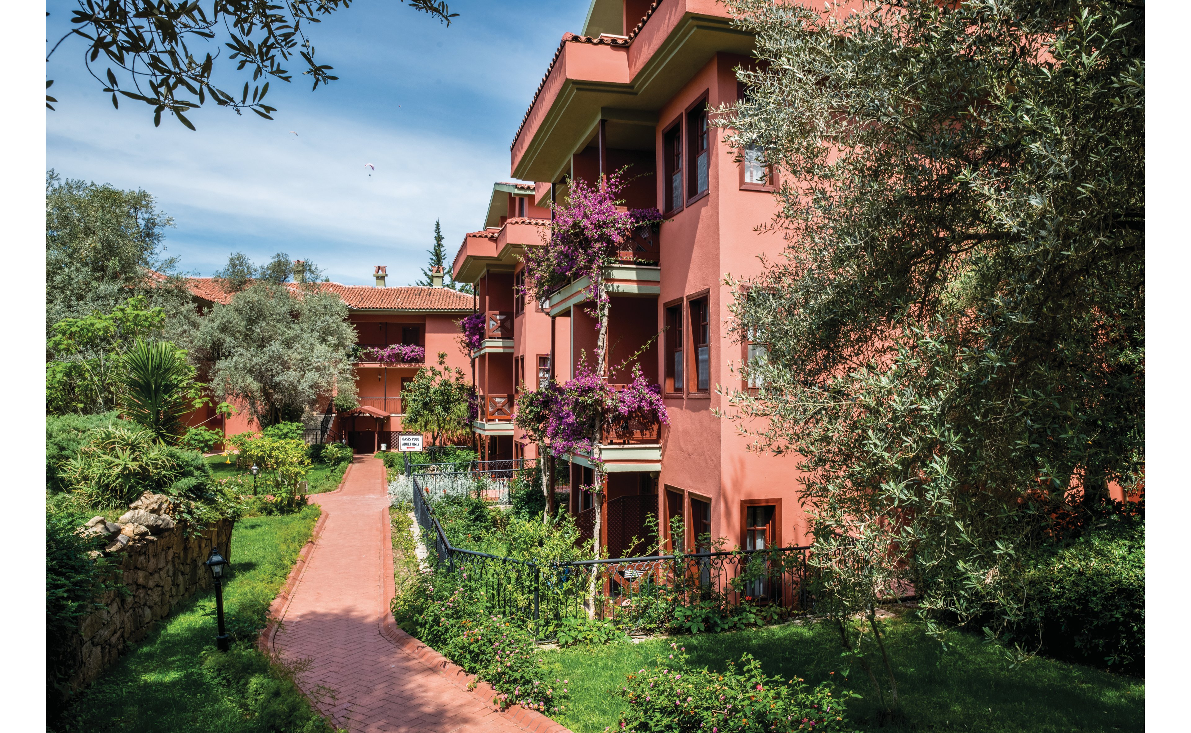 Sundia by Liberty Suncity