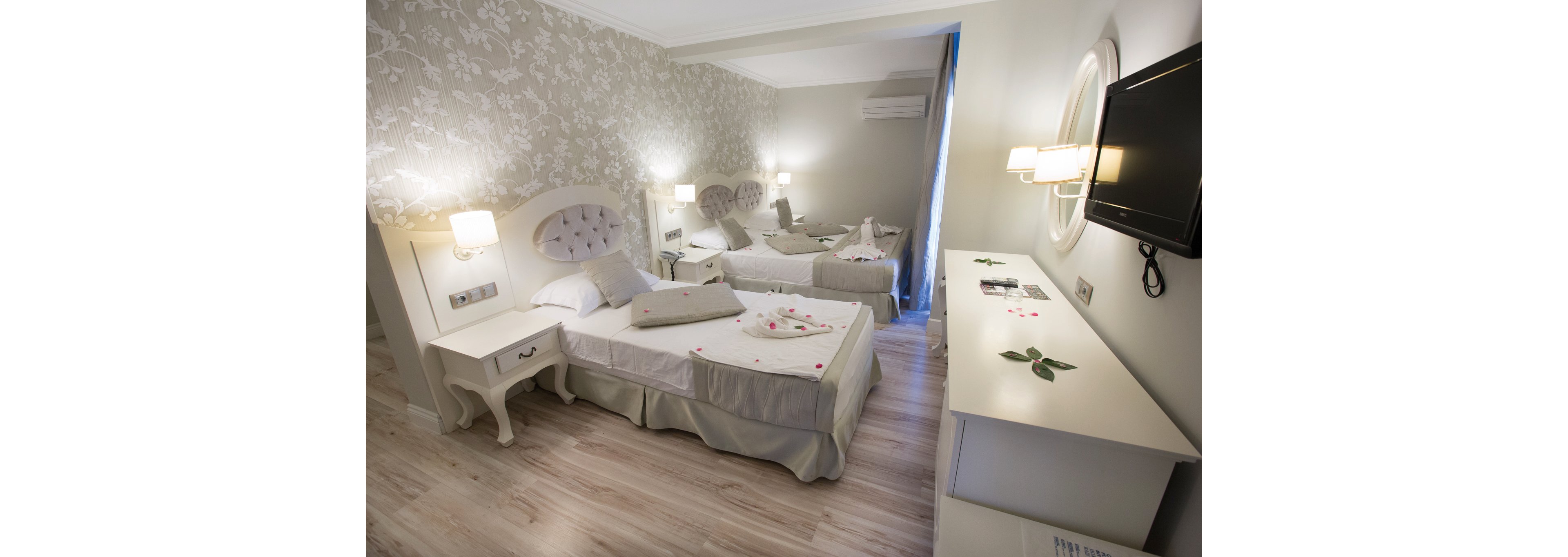 The Pine Hill Hotel & Suites