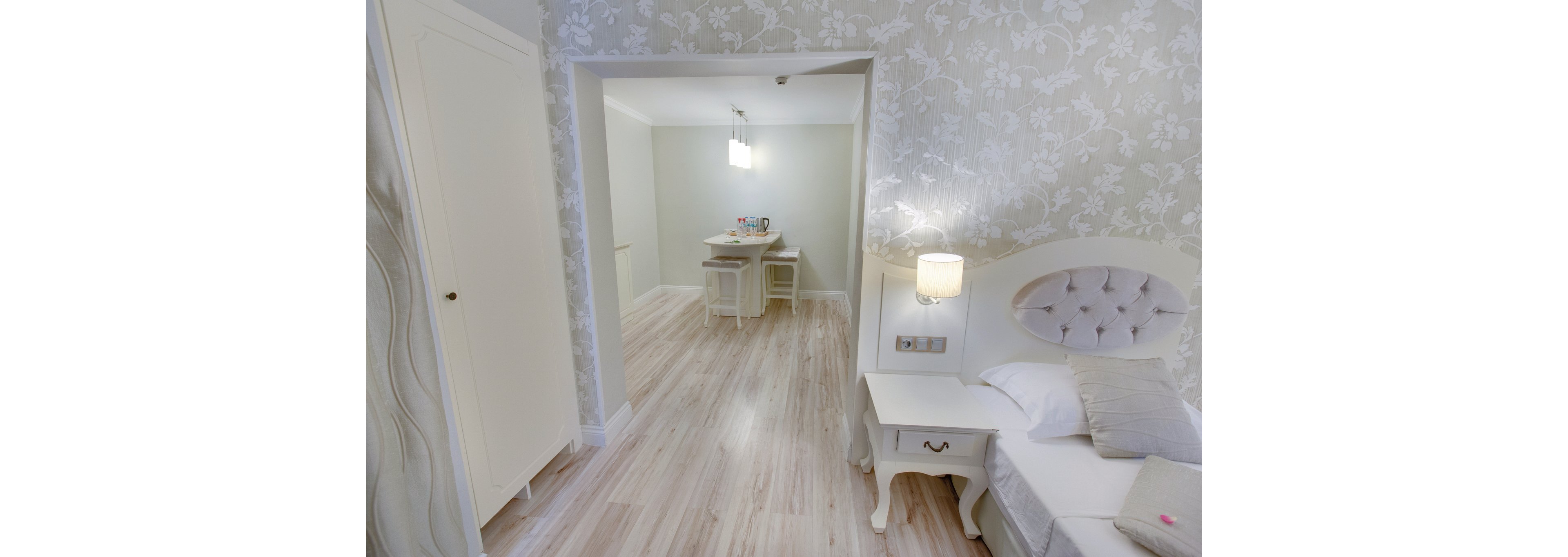 The Pine Hill Hotel & Suites